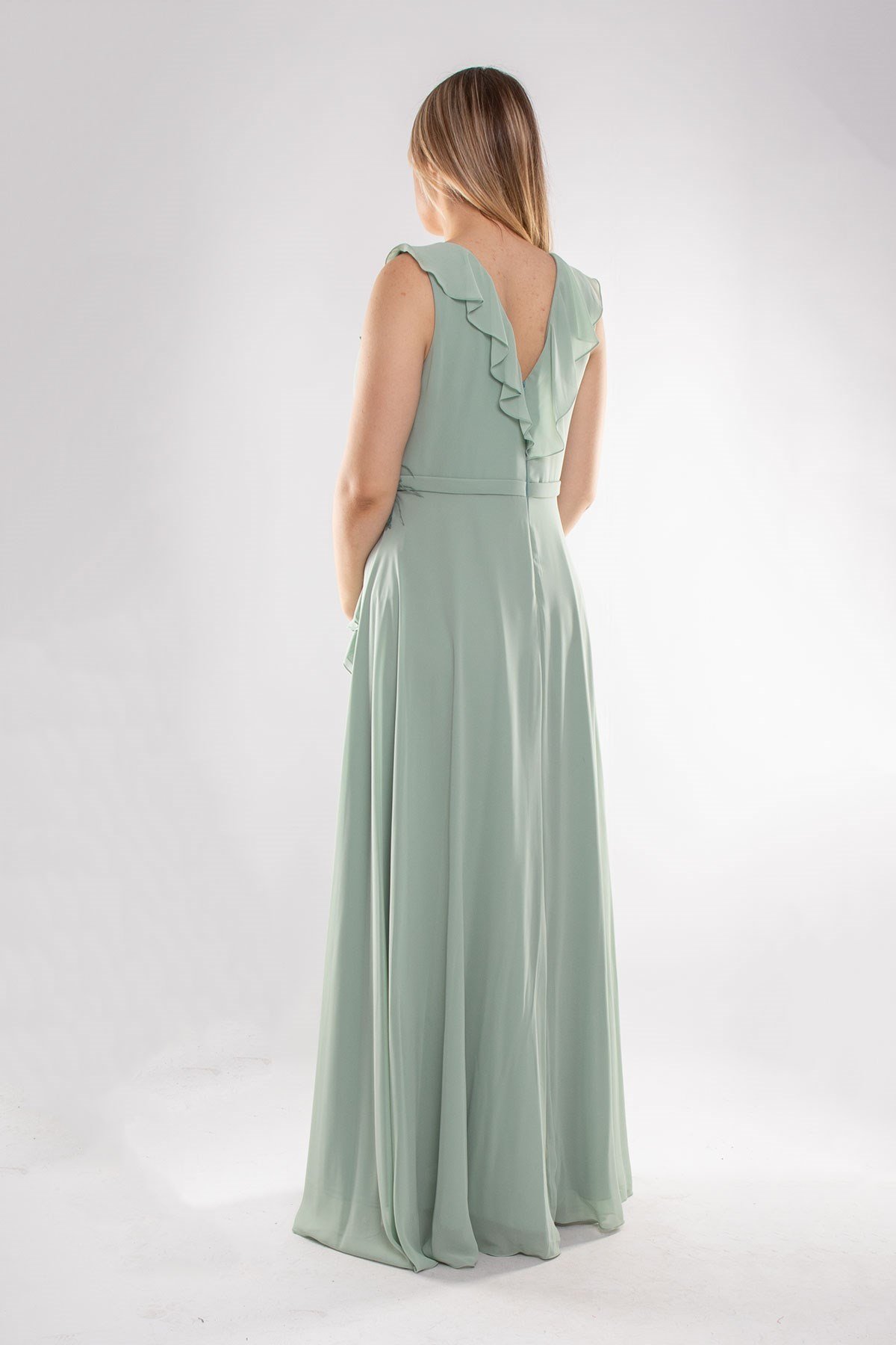 3507 Büyük Beden Fırfırlı Ön Arka Vyaka Çiçek Detaylı Krep Şifon Uzun Elbise