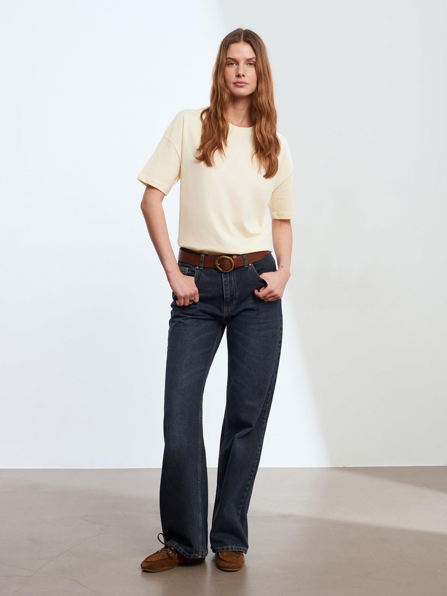 3683 Bisiklet Yaka Basic Pamuk Kadın Tshirt