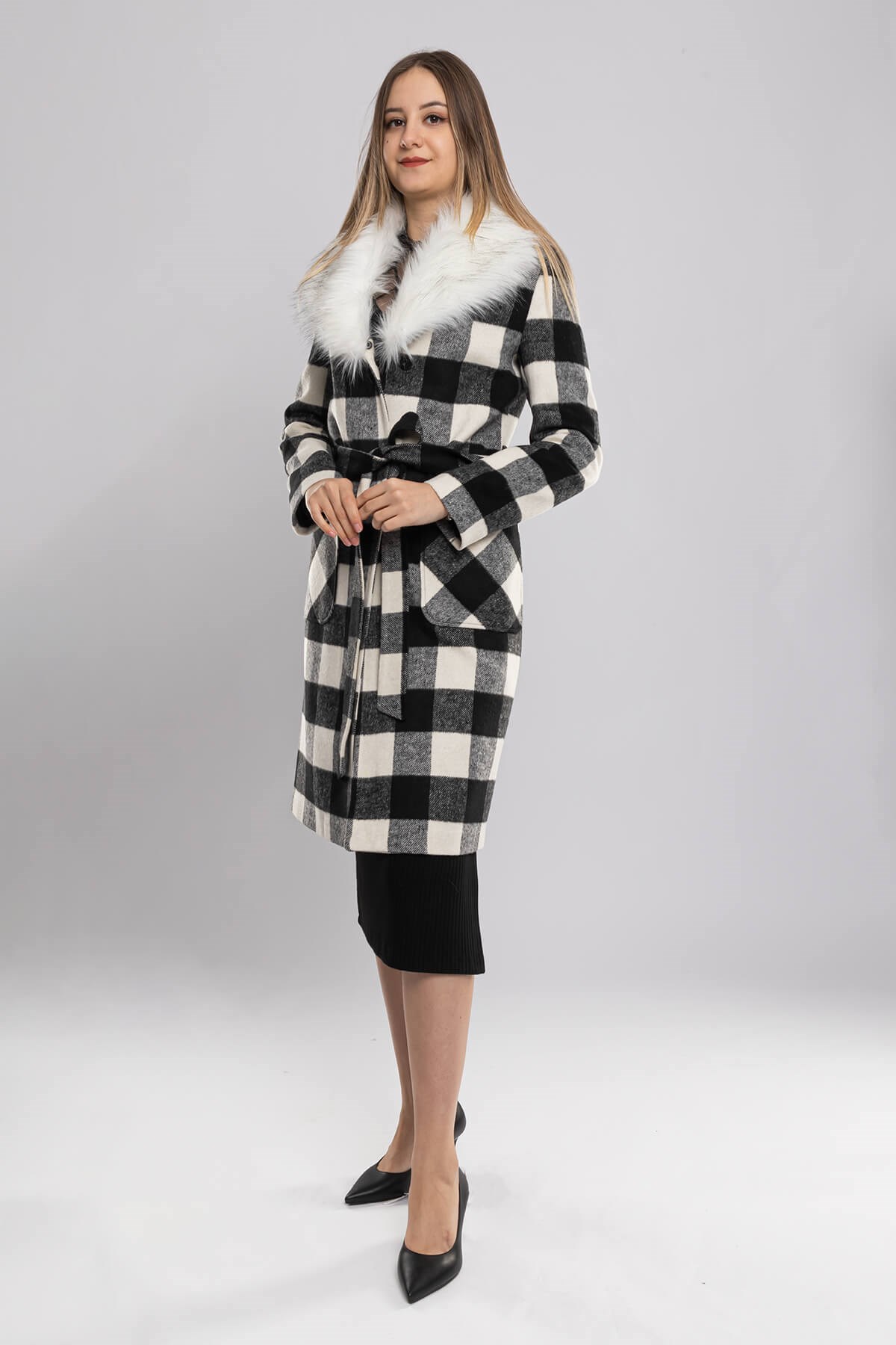 3774-E Ekoseli Kürklü Kadın Kaşe Kaban