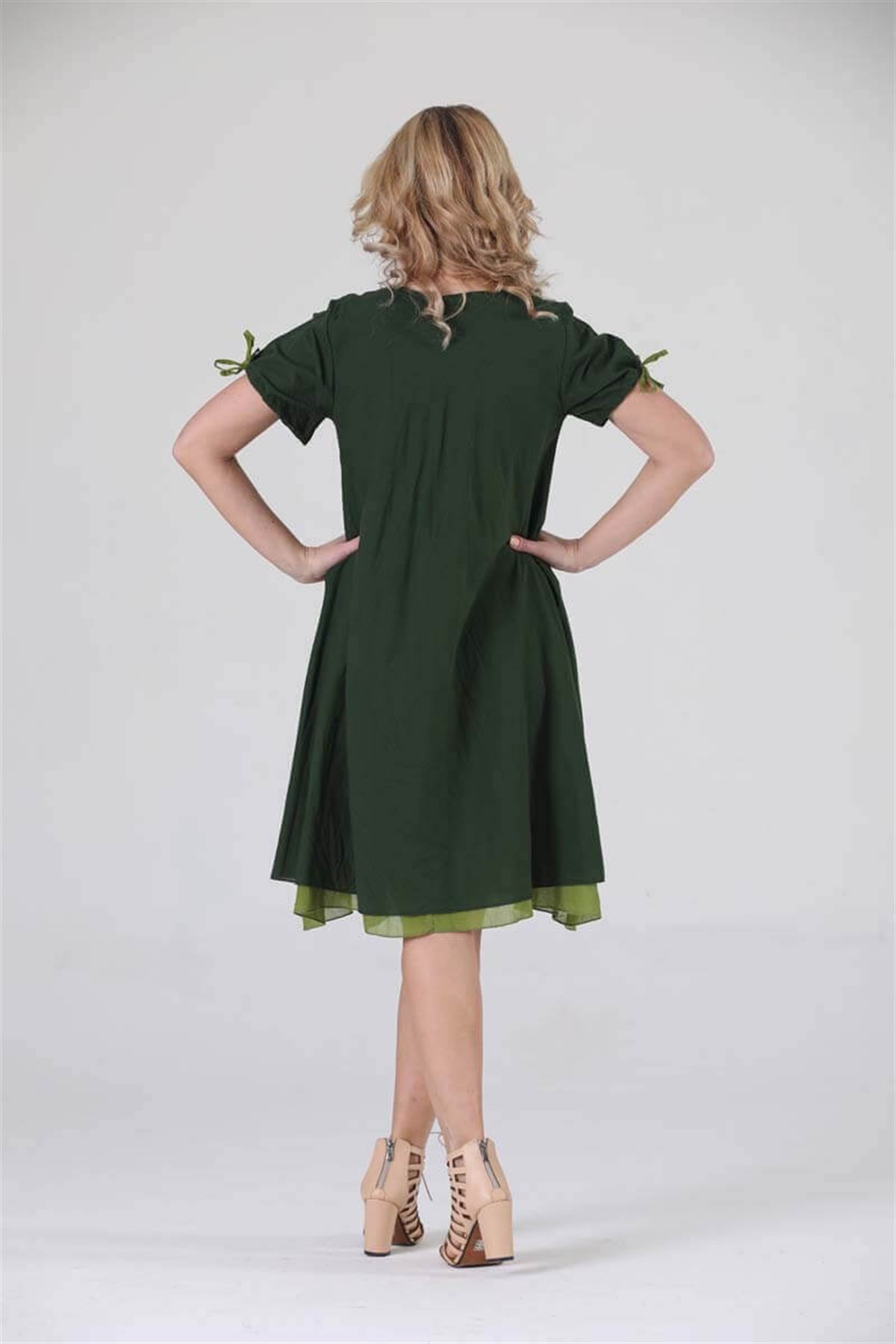 3831 BB Yaka ve Eteği Kanaviçe İşli İpli Pamuk Otantik Elbise