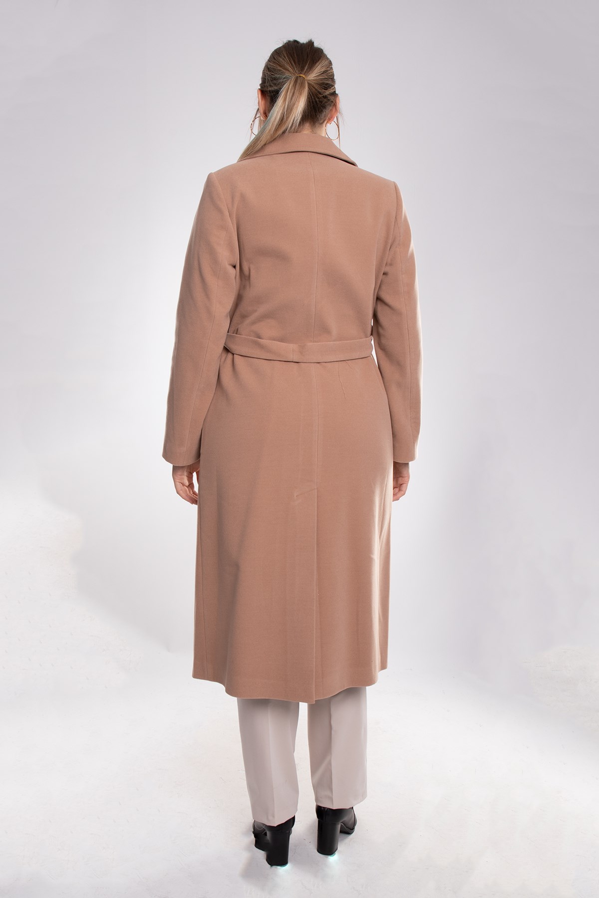 3842 Büyük Beden Pm Çıtçıtlı Cepli Erkek Yaka Kuşaklı Uzun Kadın Kaşe Kaban