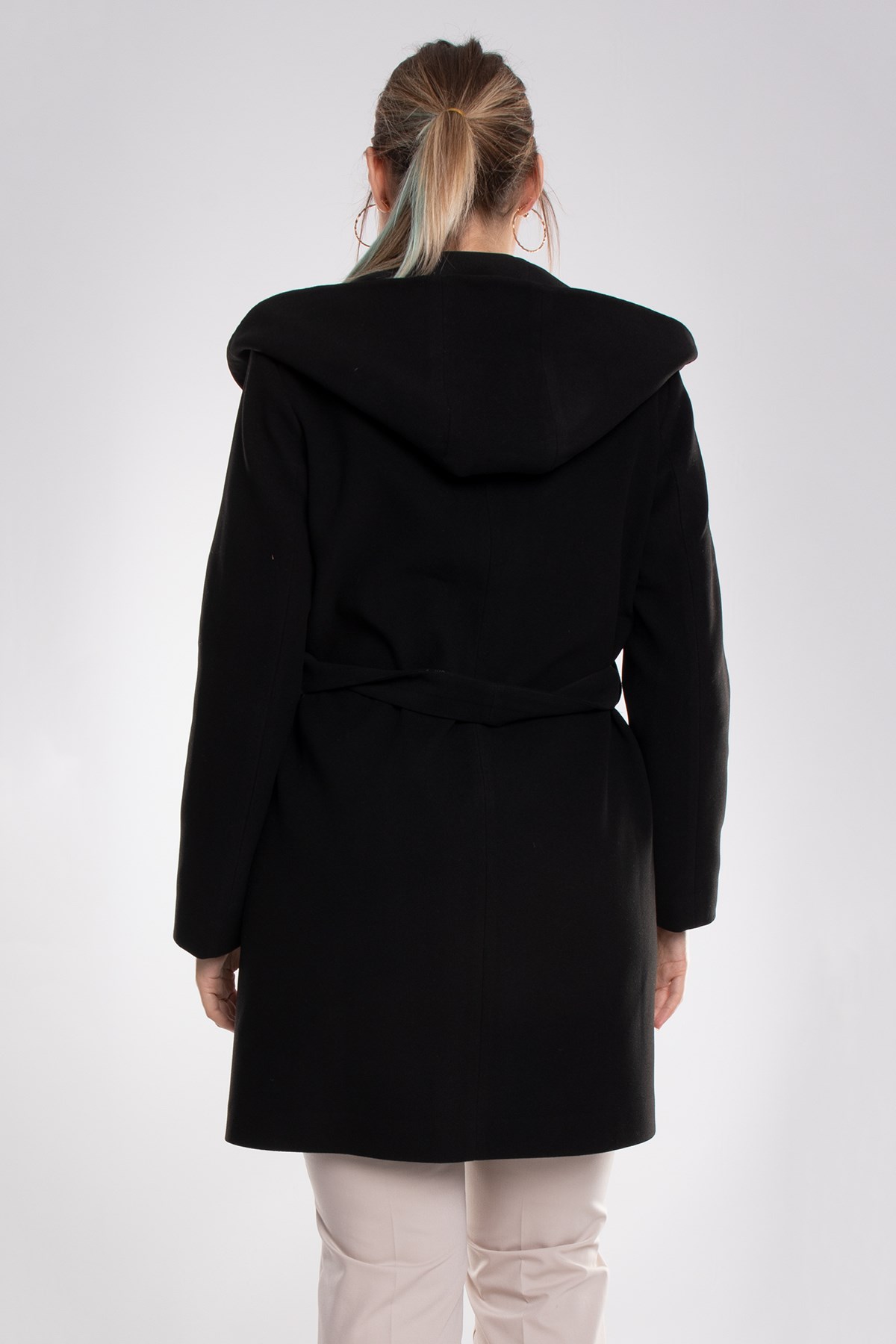 3844 P.M. Şalyaka Kapüşonlu Kuşaklı Midiboy Kadın Kaşe Kaban