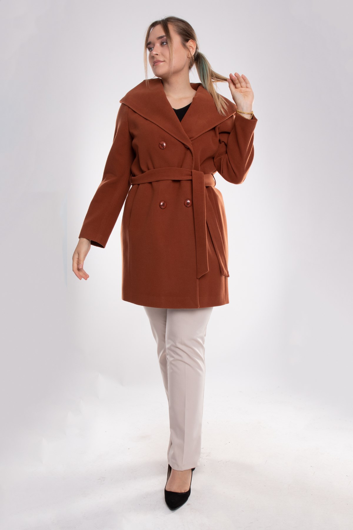 3844 P.M. Şalyaka Kapüşonlu Kuşaklı Midiboy Kadın Kaşe Kaban