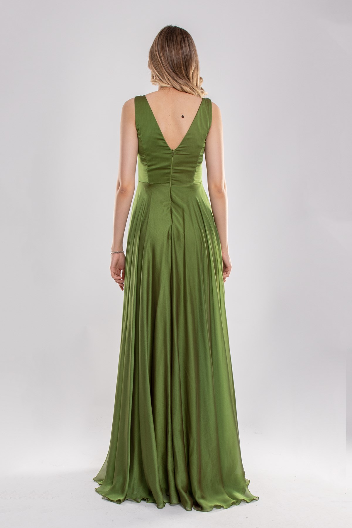 4055 Kristal Şifon Drapeli Uzun Abiye Elbise