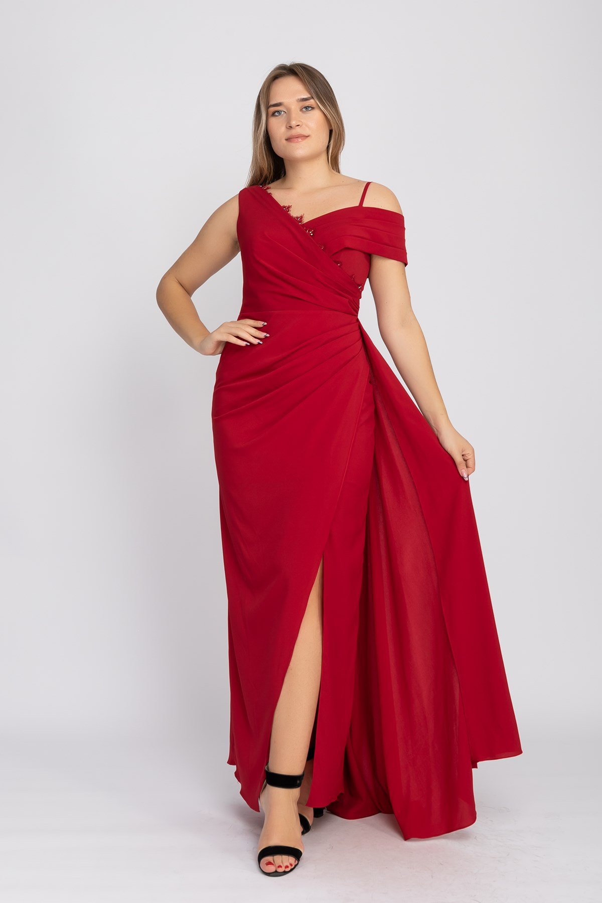 410 KB Tek Omuz Drapeli Kuyruklu Uzun Abiye Elbise