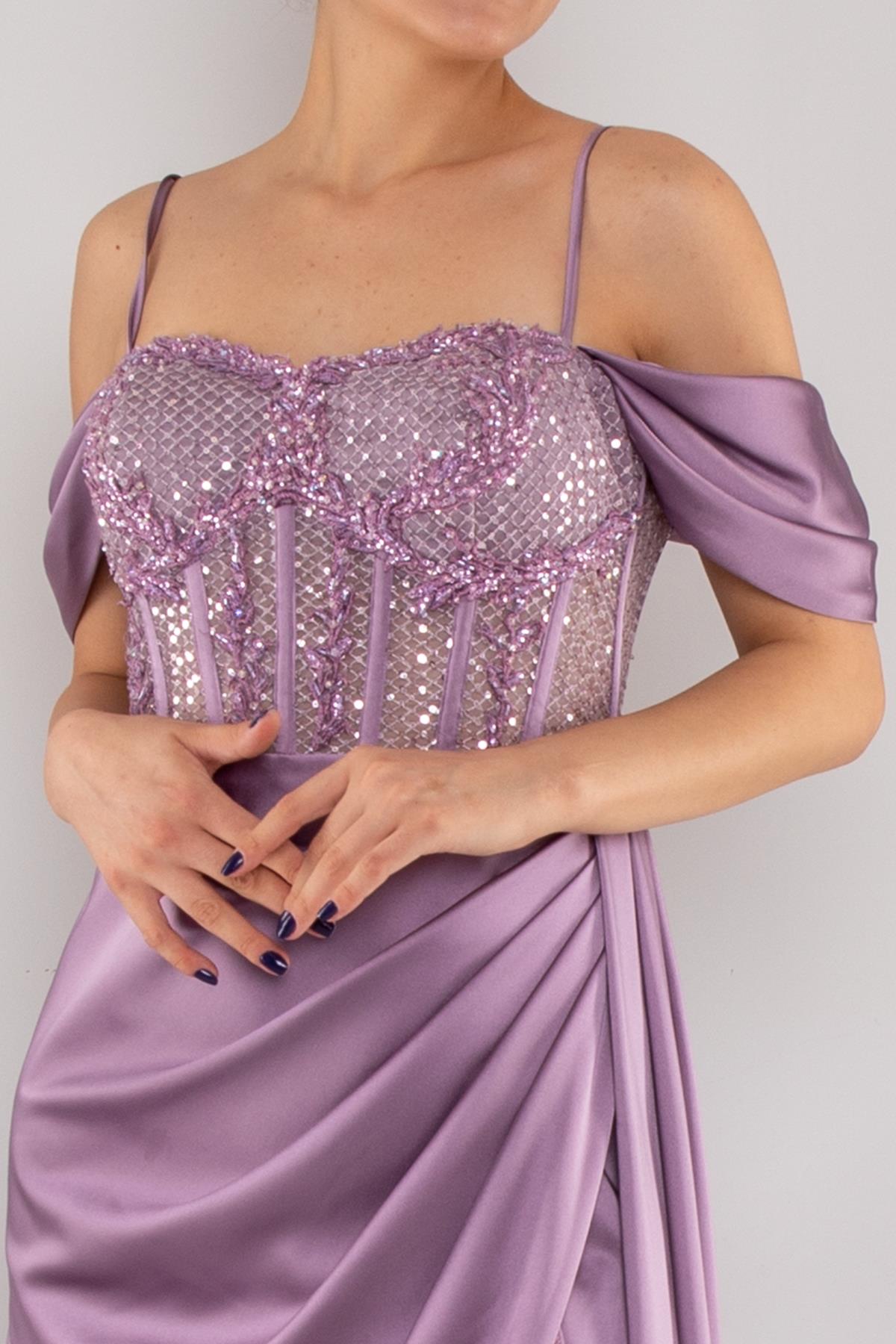 437 Göğüs Dantel İncili Yırtmaçlı Uzun Saten Elbise