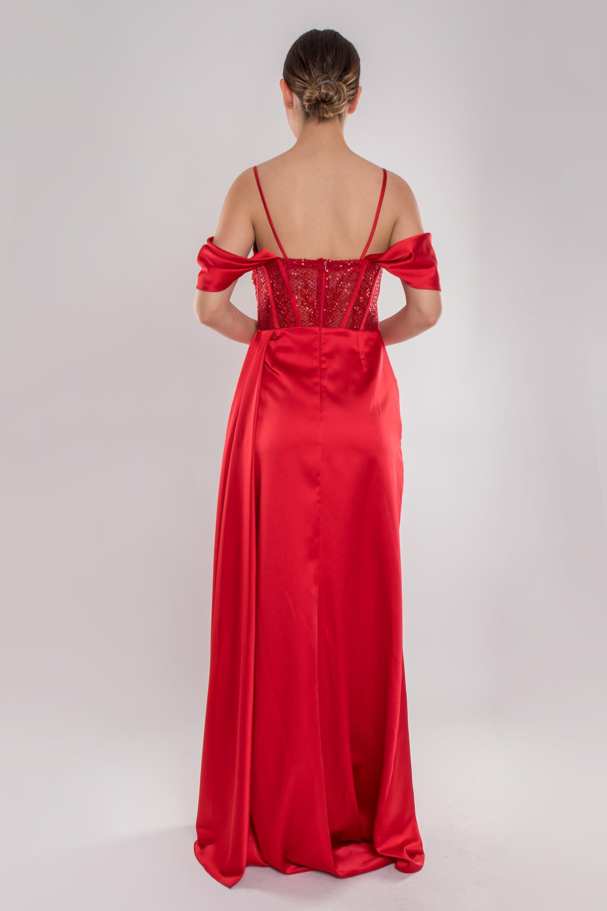 437 Göğüs Dantel İncili Yırtmaçlı Uzun Saten Elbise