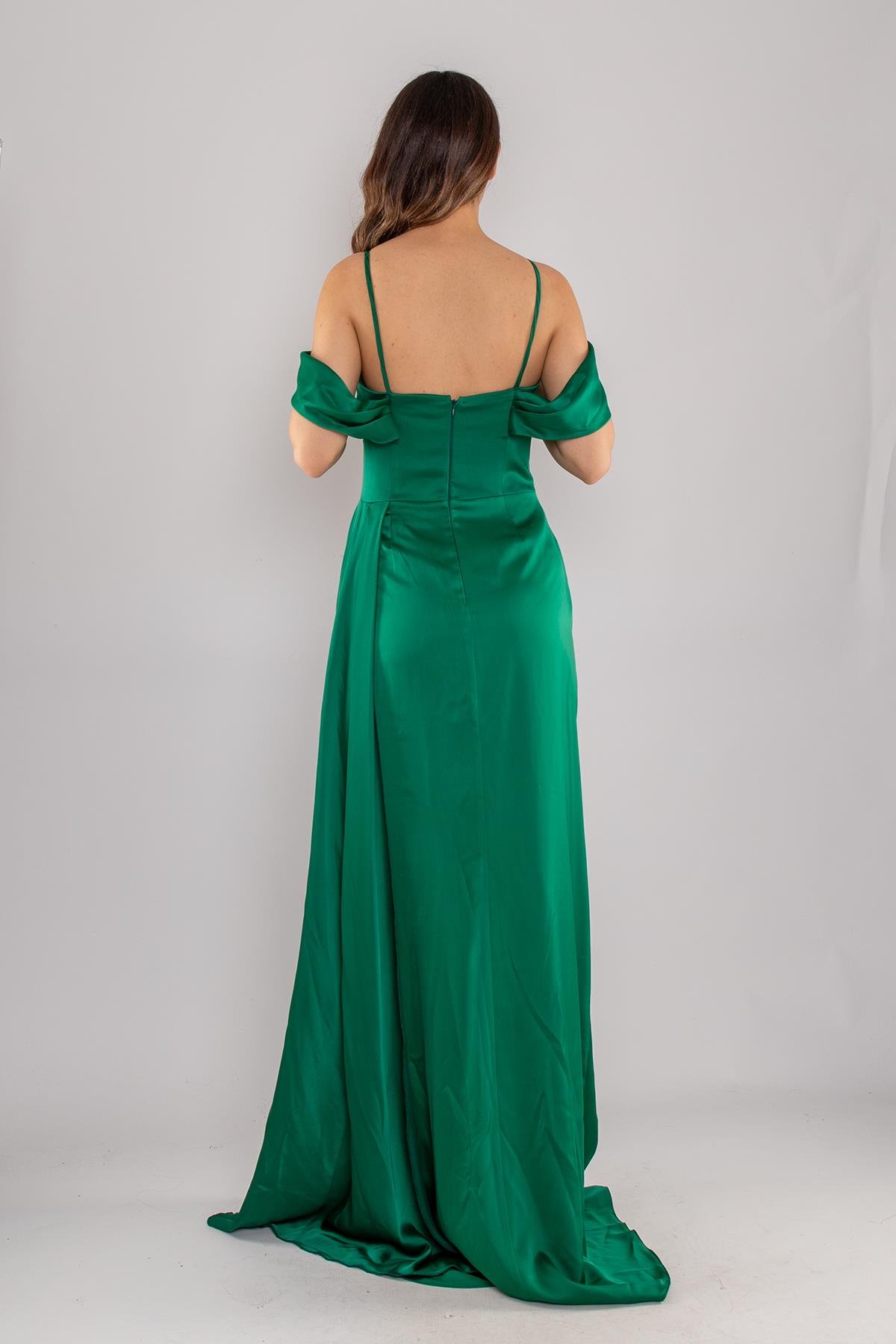 449 İp Askılı Şalyaka Kuyruklu Uzun Saten Elbise