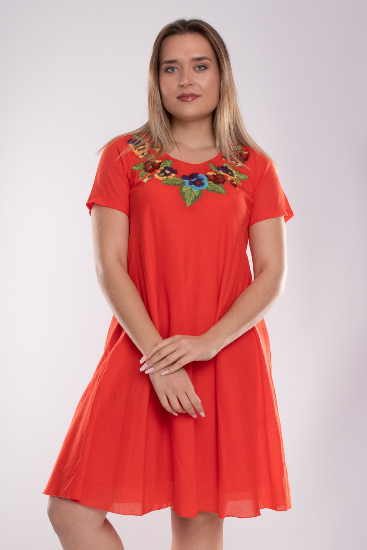 4614 Yaka Çiçek Nakışlı Beli İpli KısaKol Pamuk Otantik Elbise