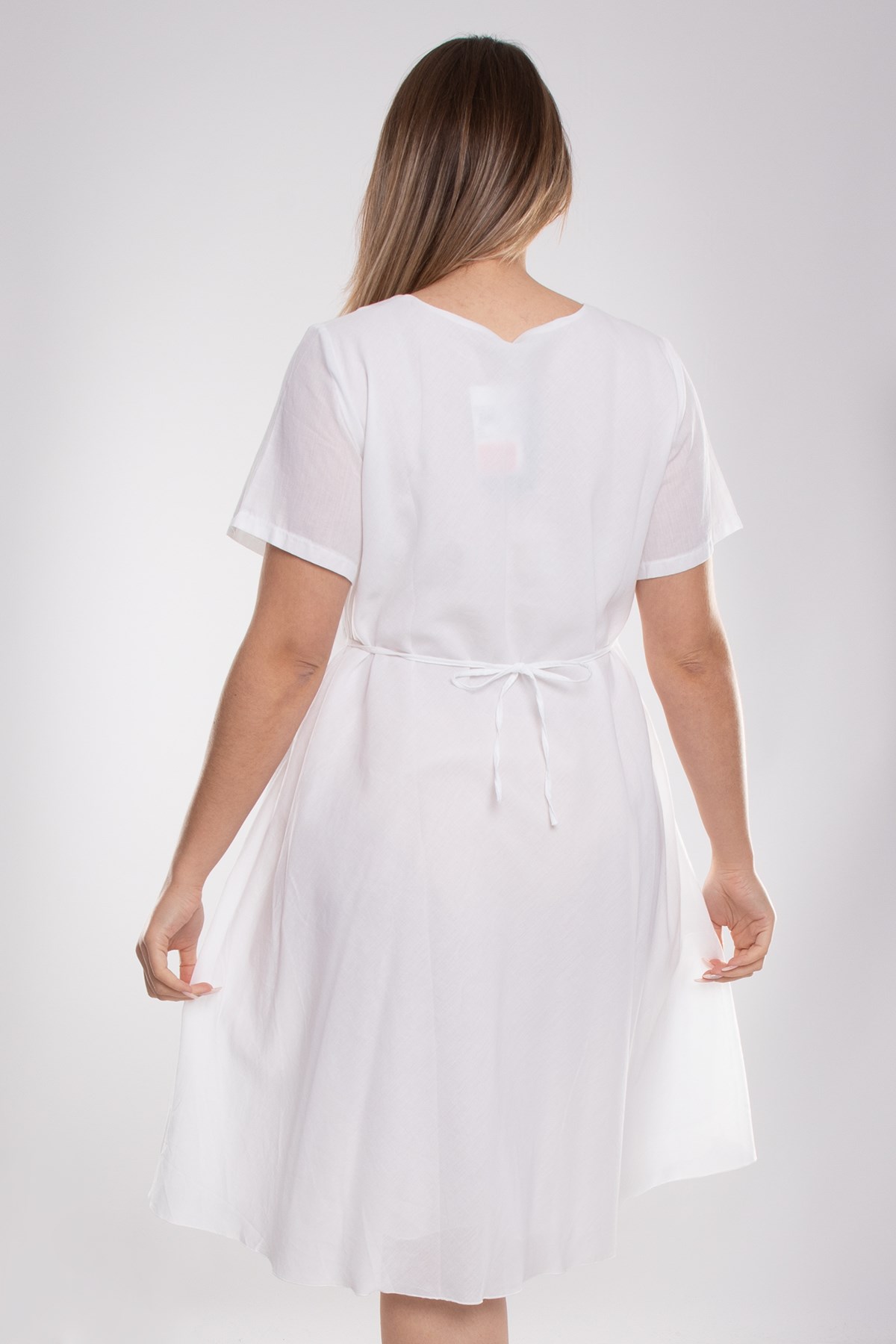 4614 Yaka Çiçek Nakışlı Beli İpli KısaKol Pamuk Otantik Elbise