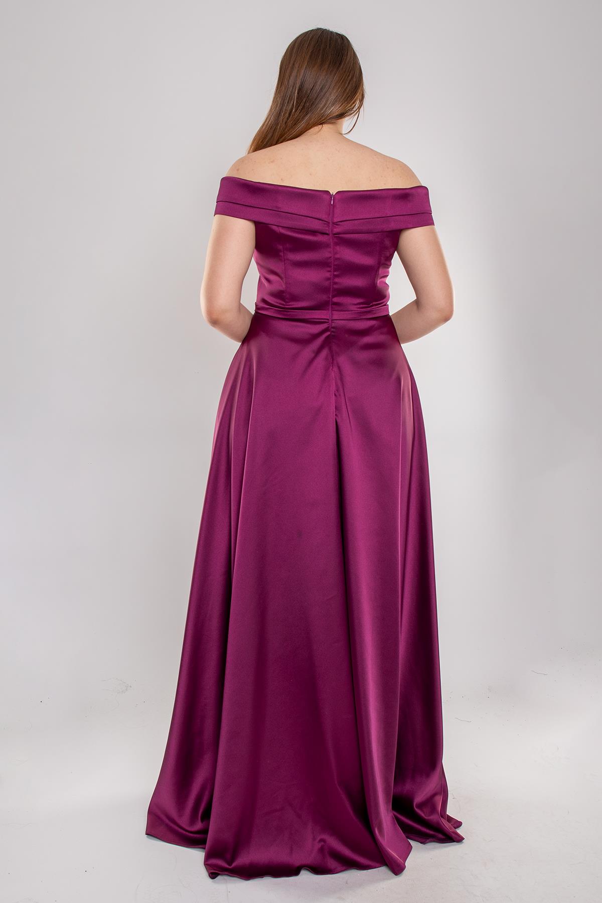 4667-1 Büyük Beden Madonna Yaka Yırtmaçlı Uzun Saten Elbise