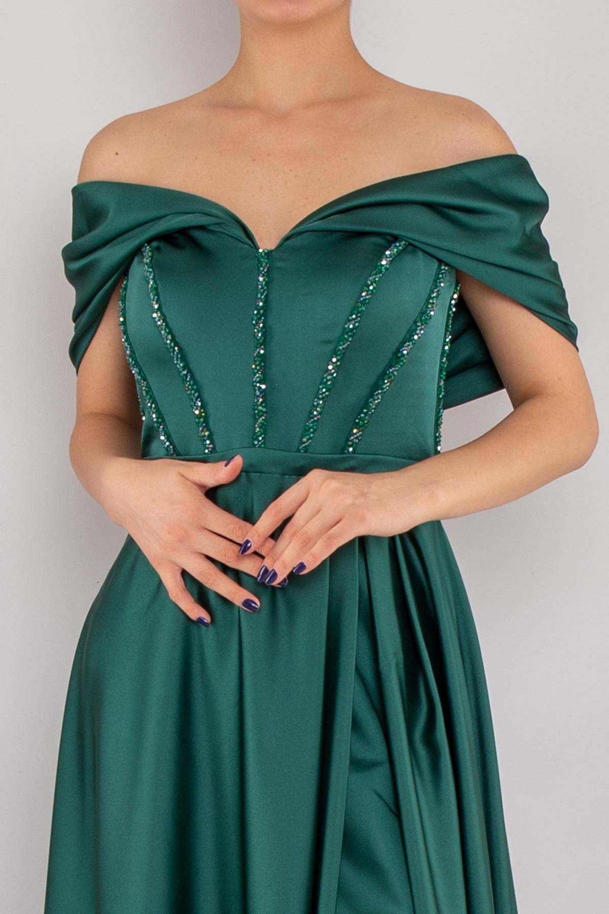 475 Kayık Yaka Detay Sırtı İpli Boncuk İşleme Uzun Saten Elbise