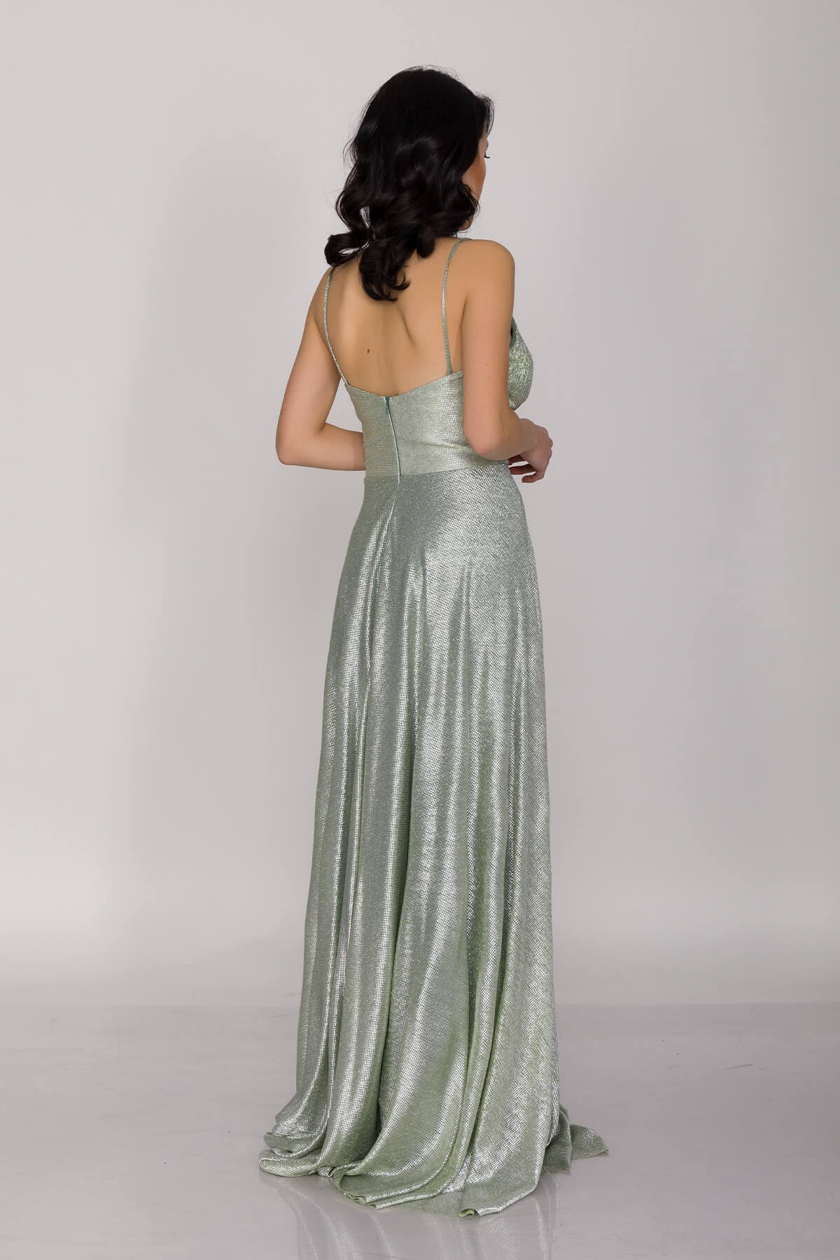 4831-1 KB Jakar İp Askılı Moonlight Yırtmaçlı Uzun Abiye Elbise