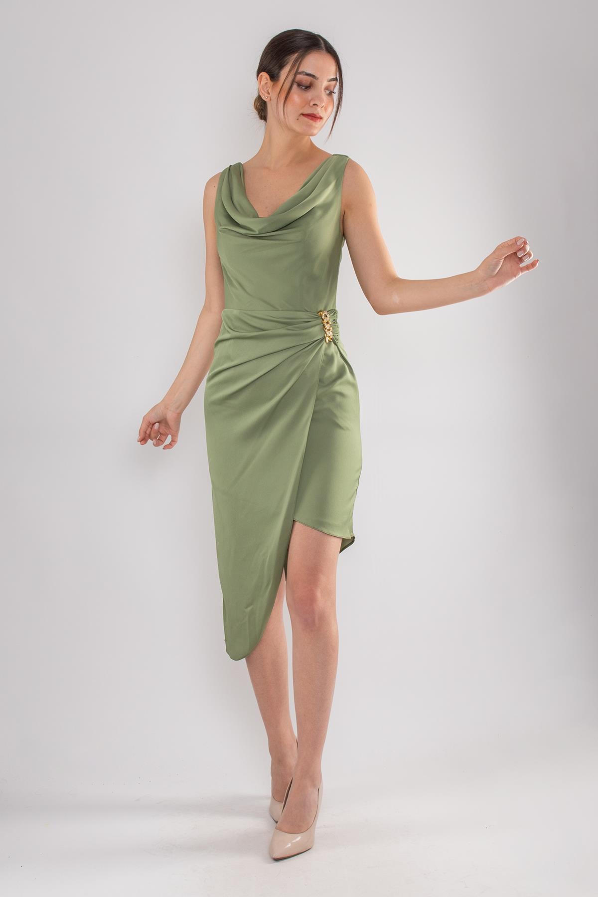 5015 Yanı Taşlı Degaje Yaka Kısa Elbise