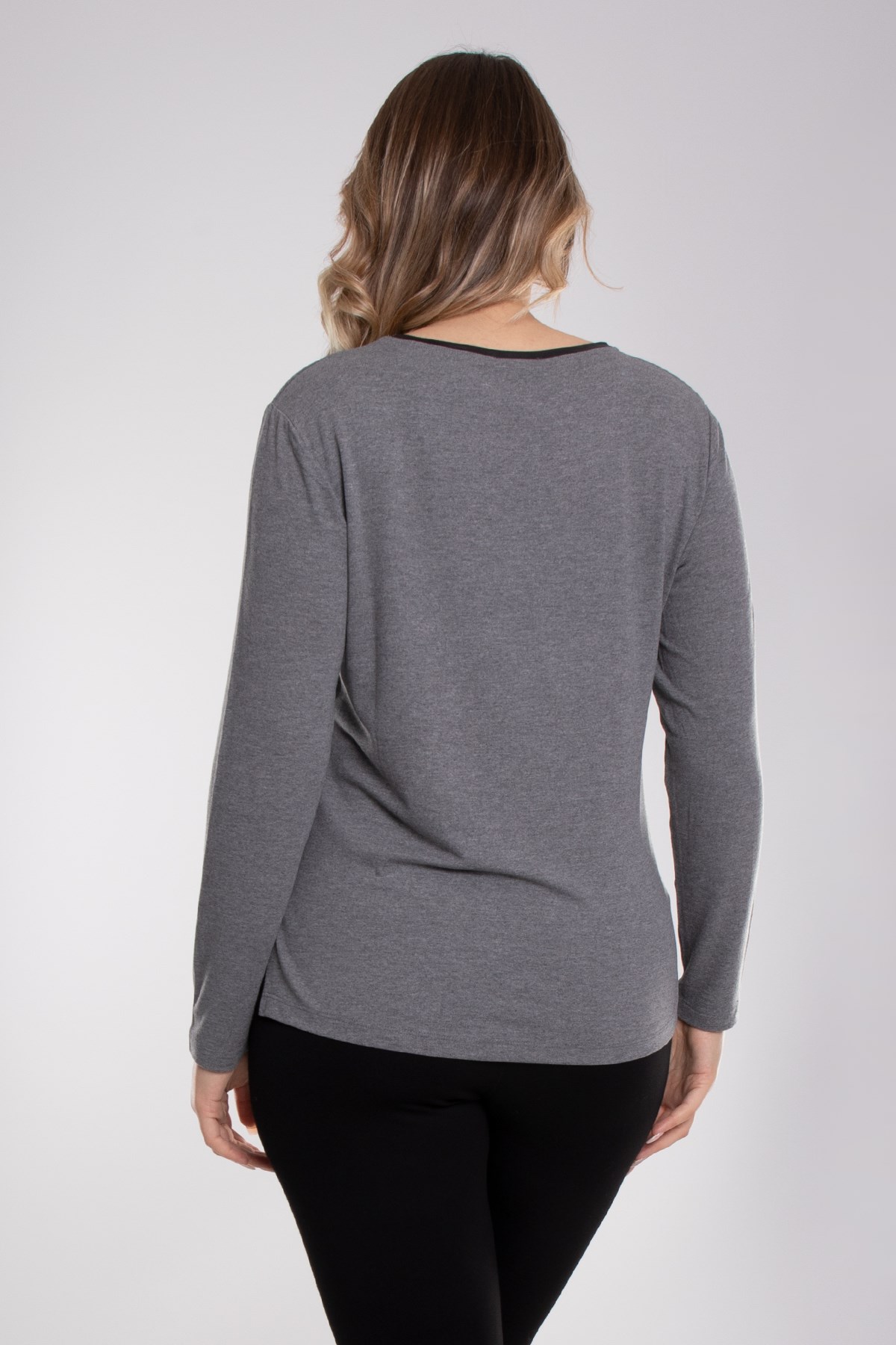 5042 Büyük Beden Zigzag File Detay Derili Viscon Kadın Bluz