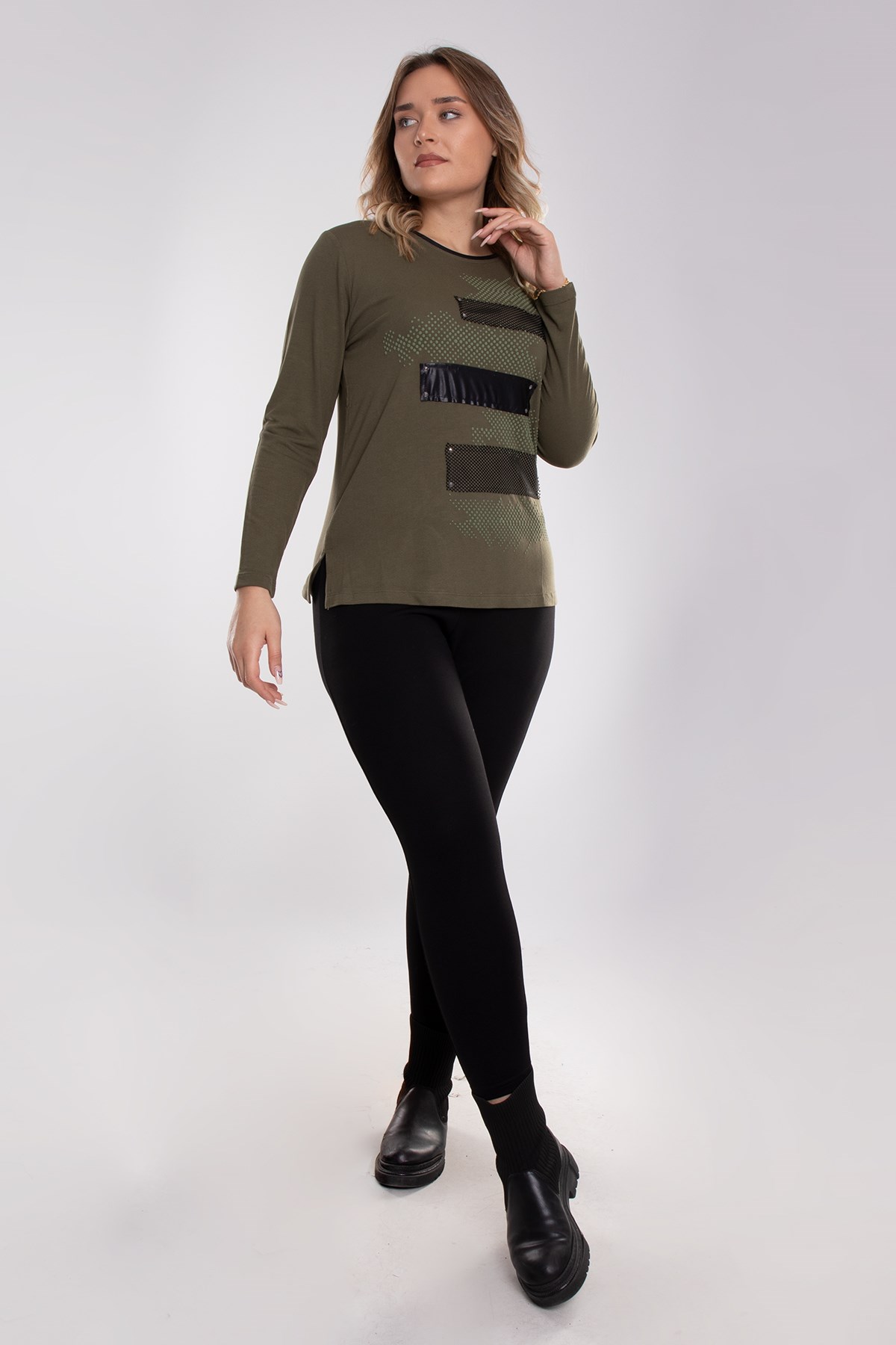 5042 Büyük Beden Zigzag File Detay Derili Viscon Kadın Bluz