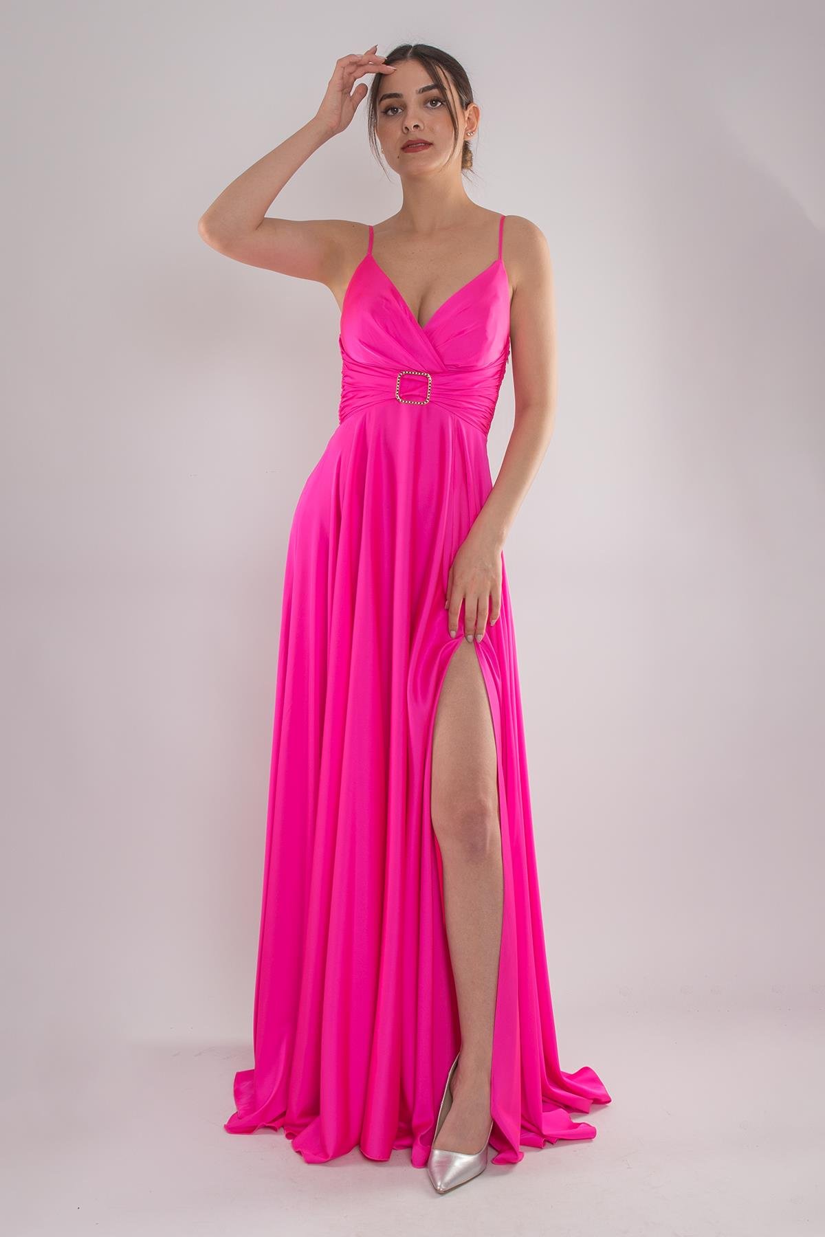 5059 İp Askılı Bel Taş Tokalı Kloş Saten Uzun Elbise