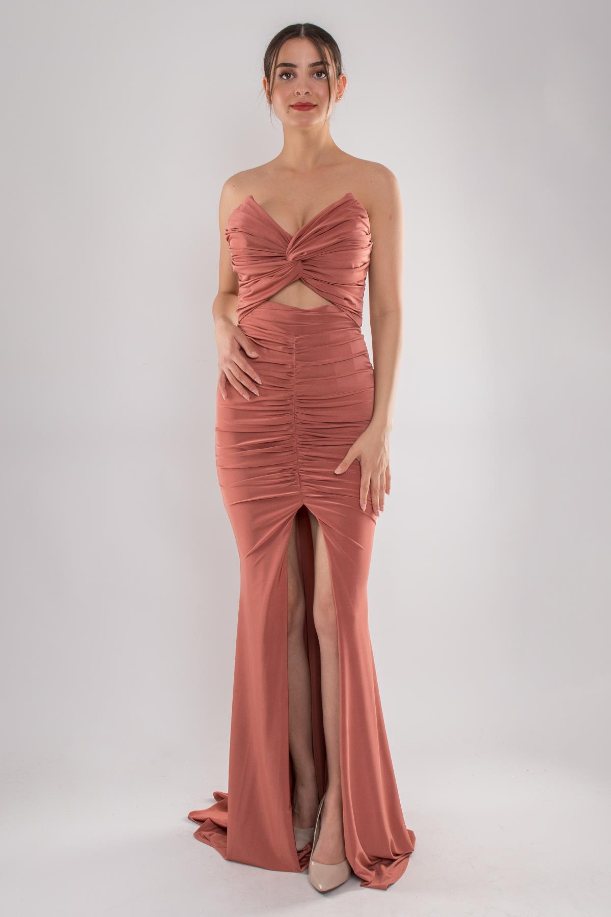 5064 Straplez Gögüs Dikyaka Önü Büzgülü Kristal Buzi Uzun Elbise