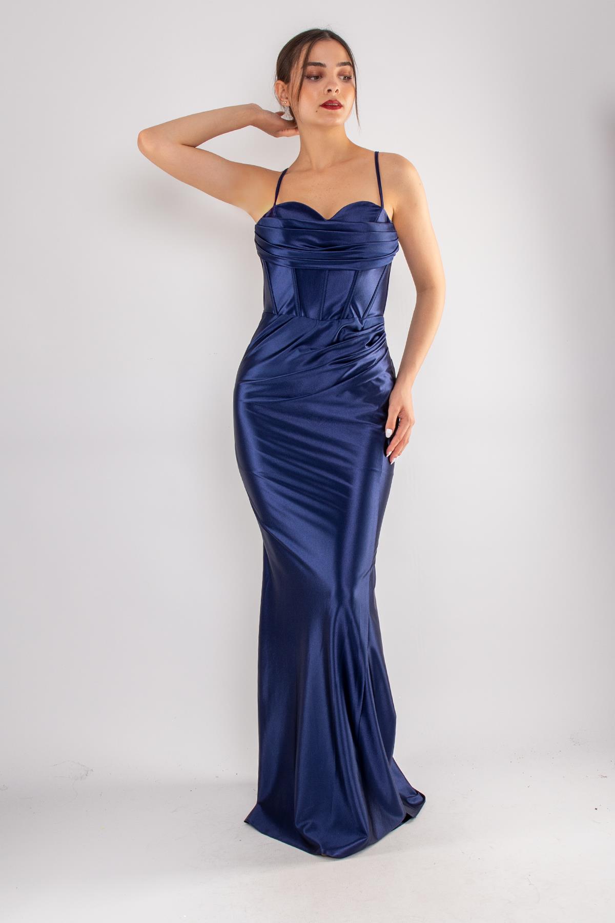 5118 İpAskı Degaje Yaka Balenli Örme Saten Uzun Elbise