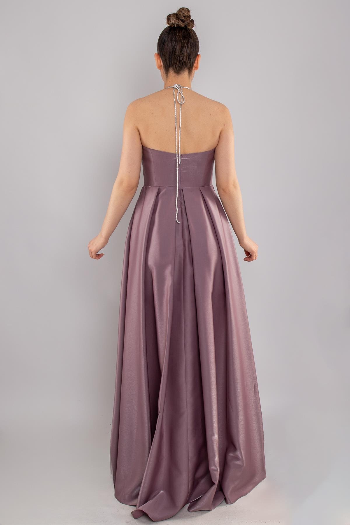 550 Straplez Göğüs Taş Detay Yırtmaçlı Uzun Saten Elbise