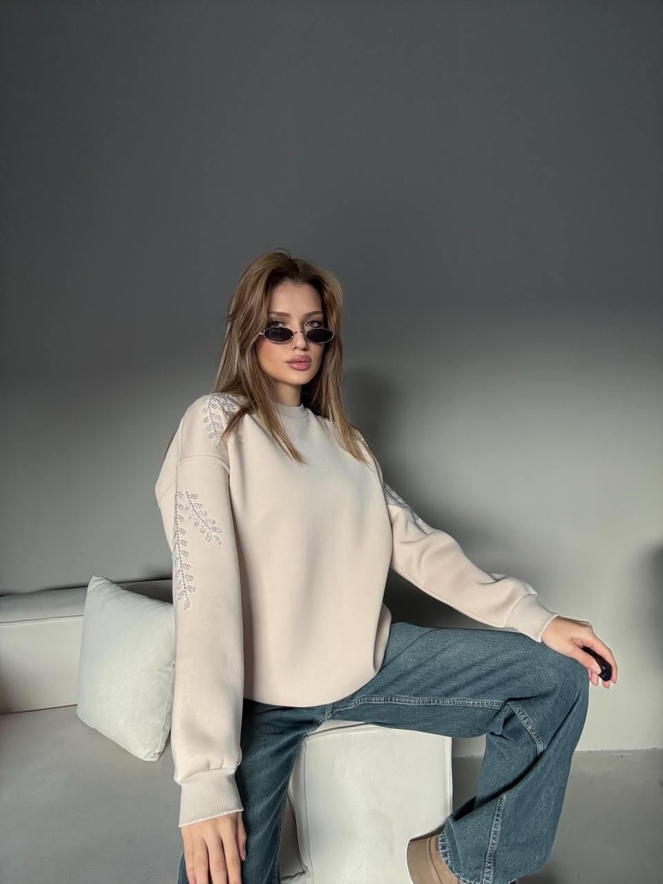 5715 Omuz Kol Boncuk Nakışlı Bisiklet Yaka Sweatshirt