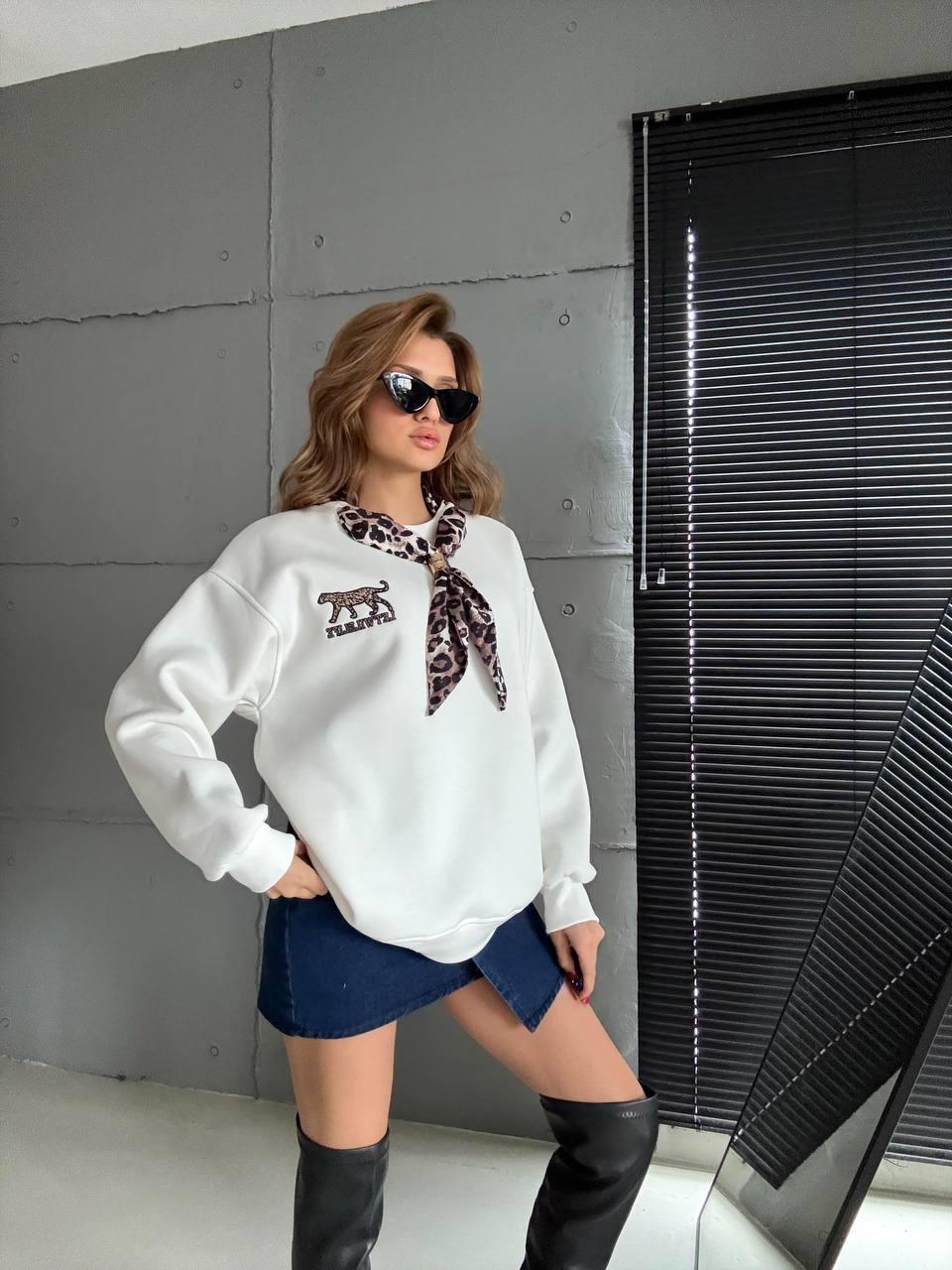 5811 Fular Detay Leopar Nakışlı Bisiklet Yaka Sweatshirt