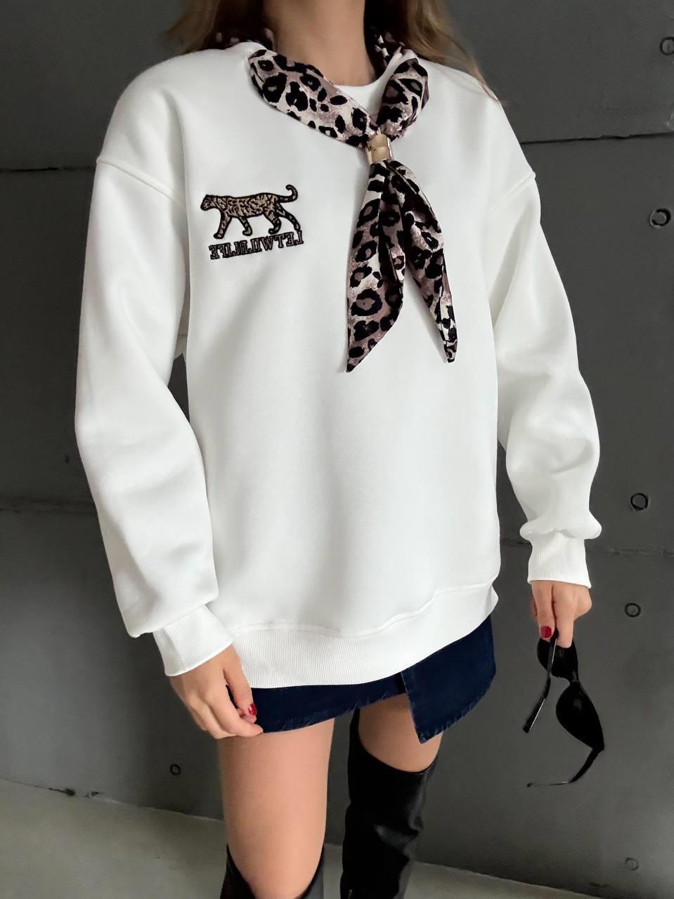 5811 Fular Detay Leopar Nakışlı Bisiklet Yaka Sweatshirt