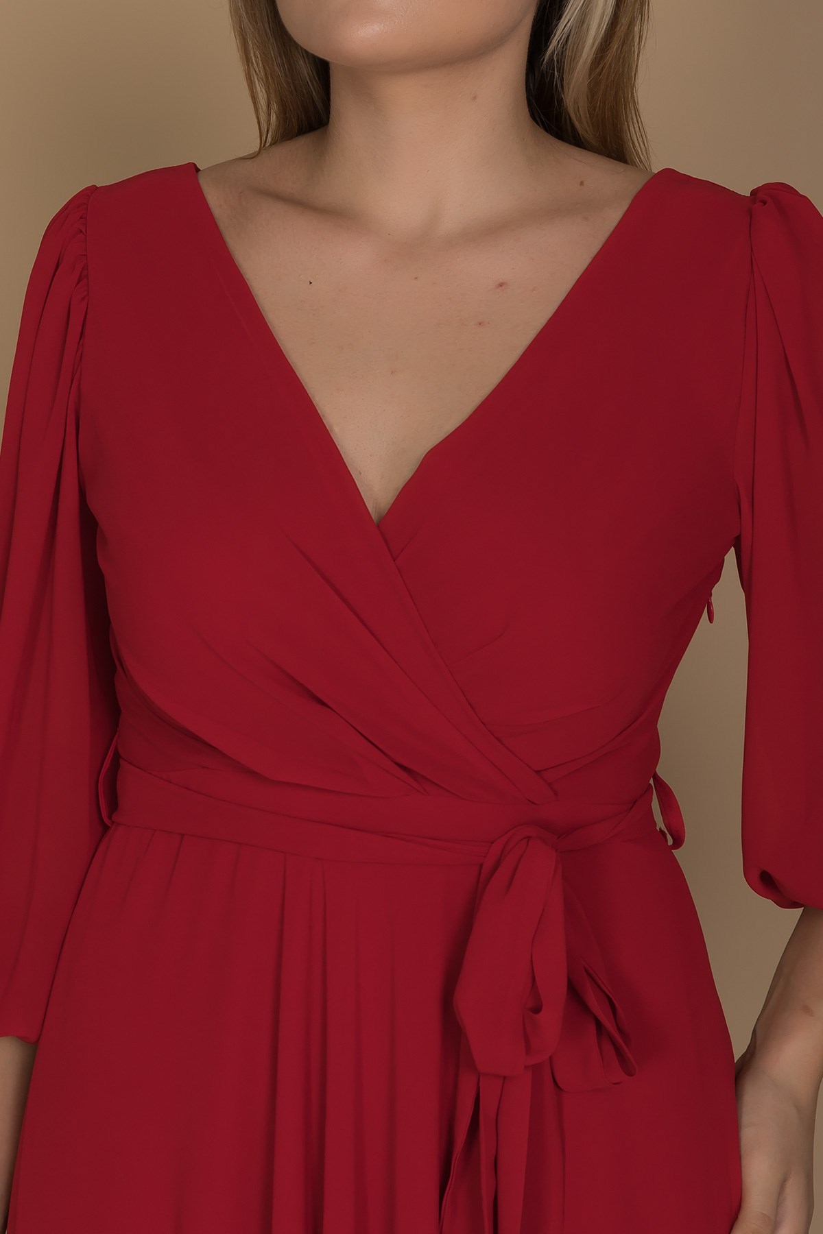 610901 Eteği Asimetrik Balon Kol Vyaka Kuşaklı Şifon Büyük Beden Kısa Elbise