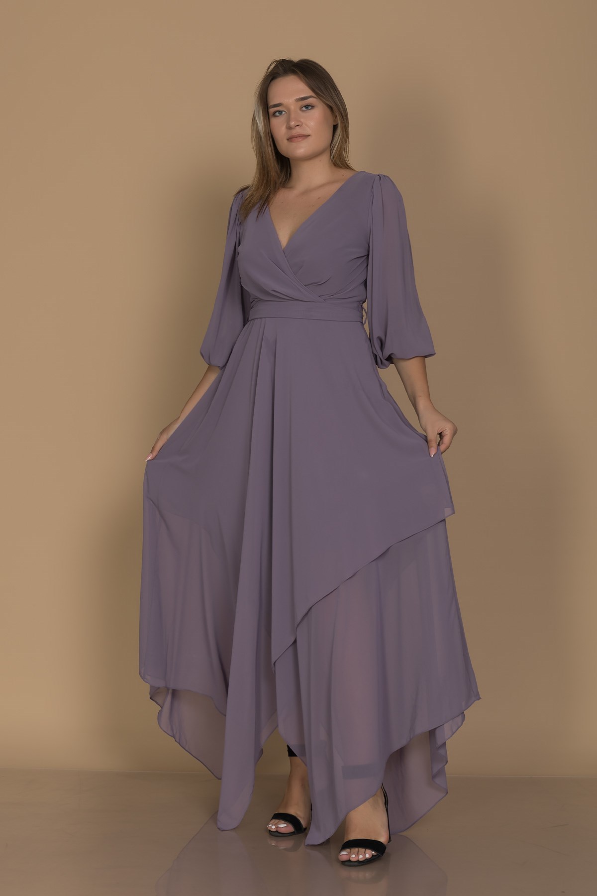 610901 Eteği Asimetrik Balon Kol Vyaka Kuşaklı Şifon Büyük Beden Kısa Elbise