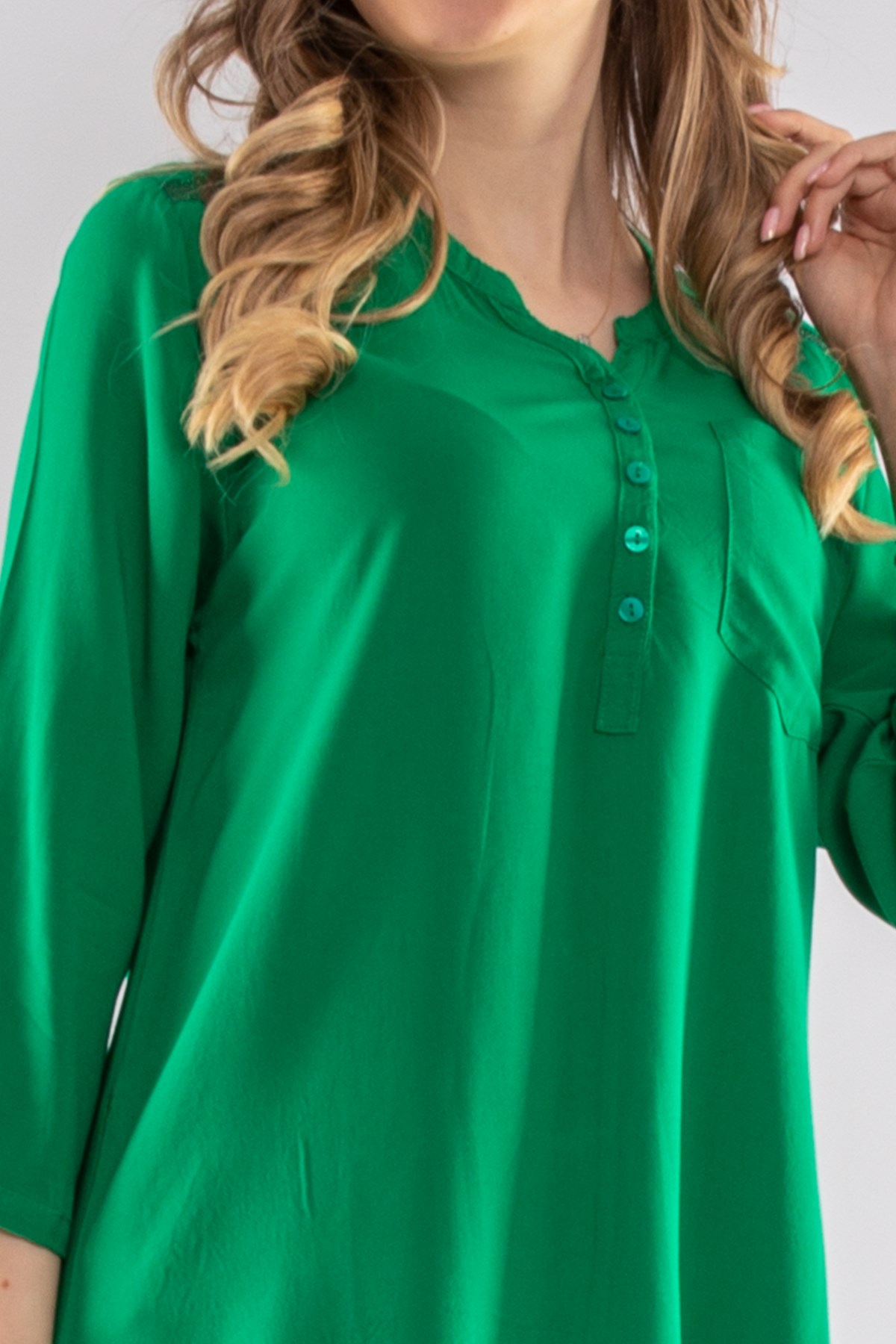 615 Omuz Ve Sırt Simli Truv.Kol Kadın Gömlek