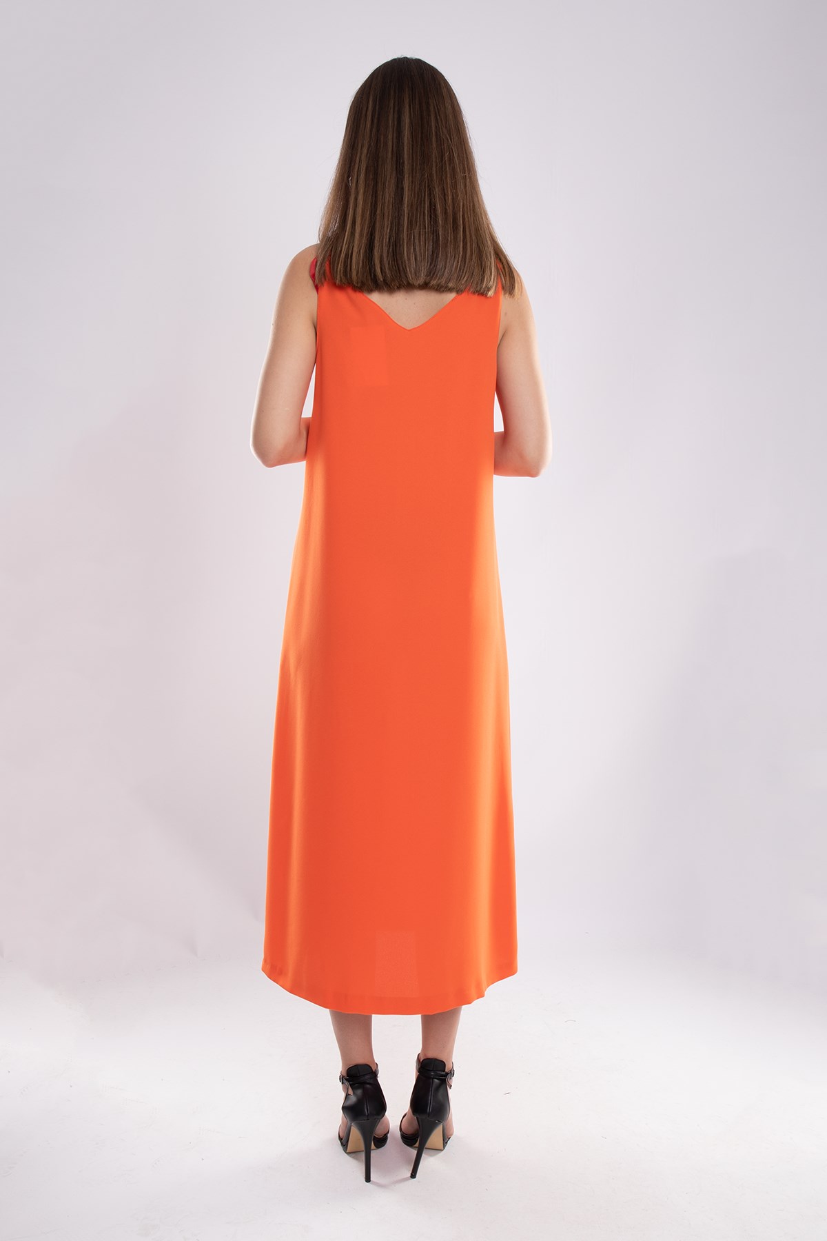 61749 Zincir Askı Vyaka Krep Midiboy Elbise