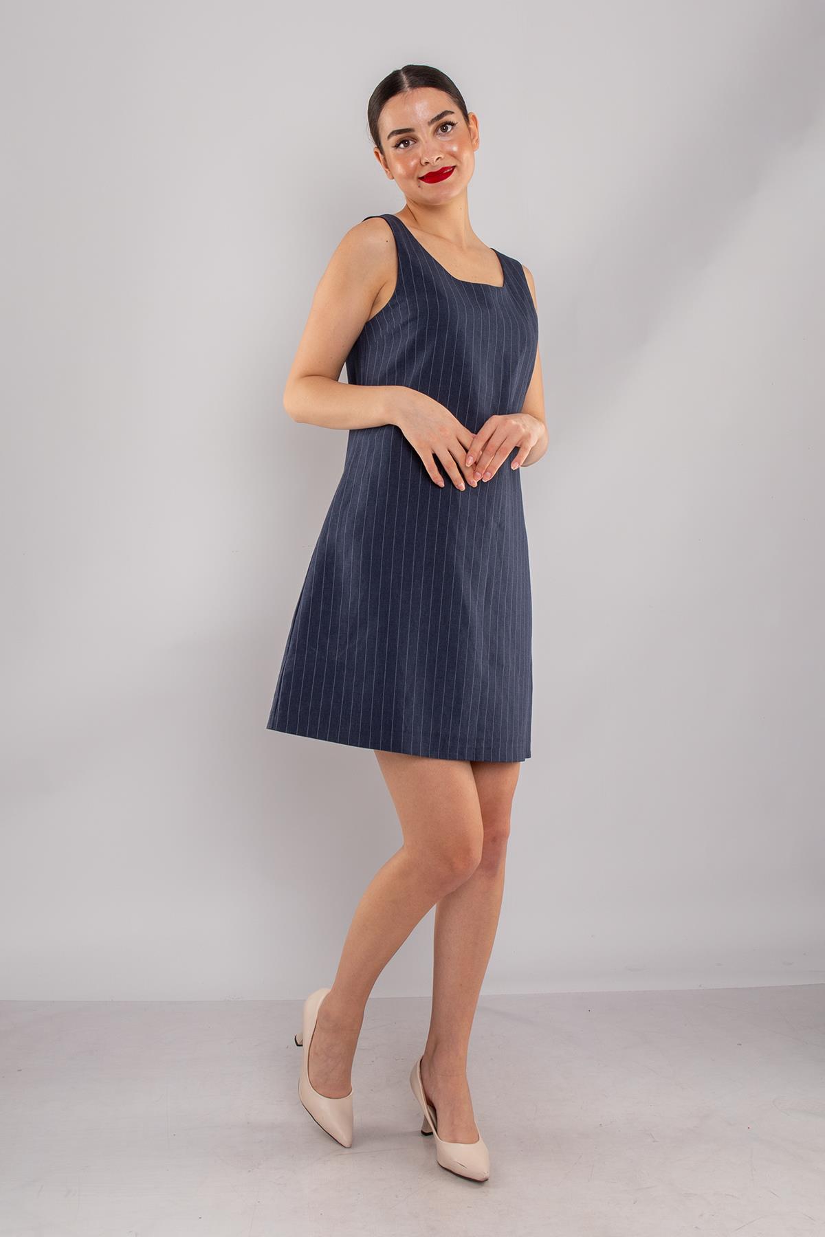 61877 İnce Çizgili Keten Kalın Askılı Astarlı Kısa Elbise