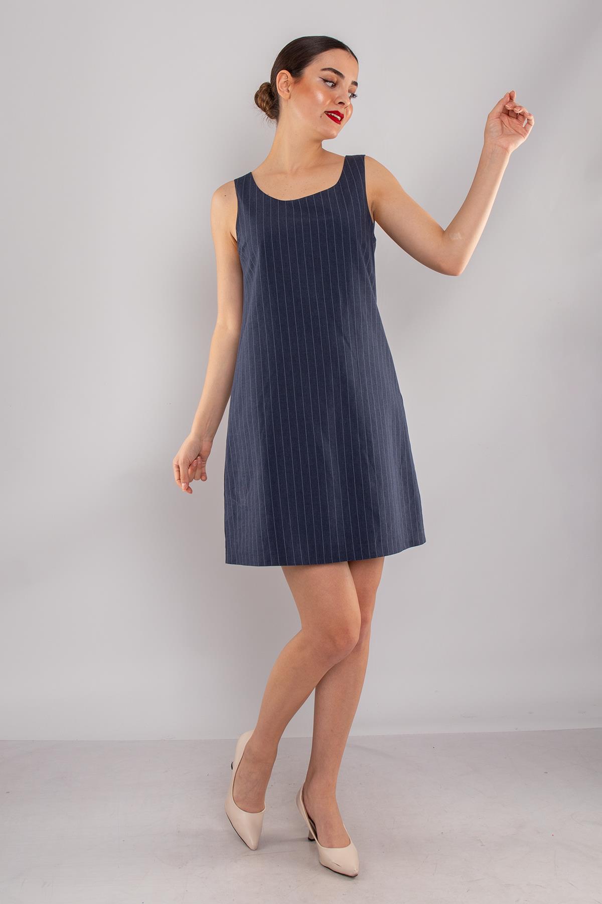 61877 İnce Çizgili Keten Kalın Askılı Astarlı Kısa Elbise