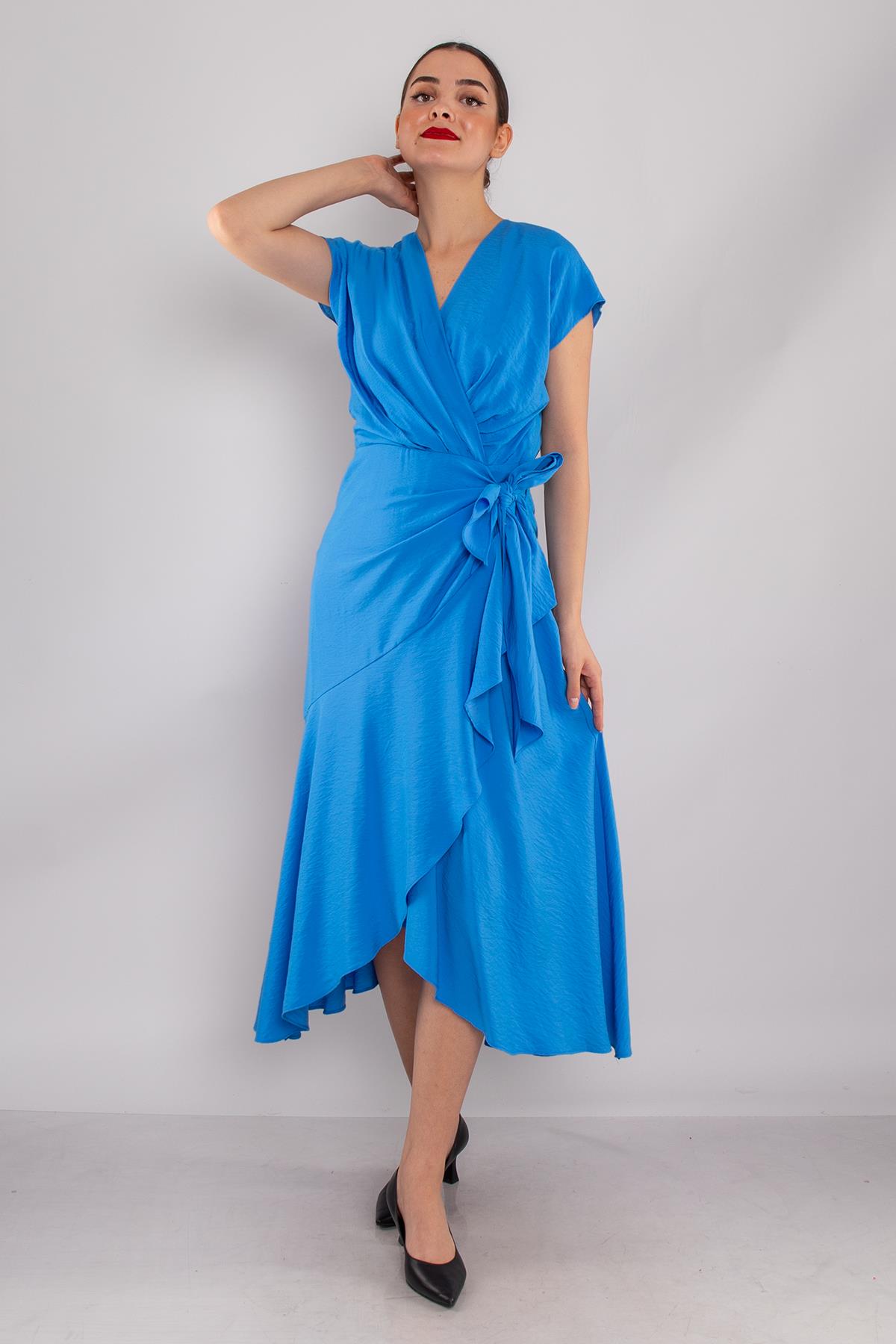 61878 Kruvaze Yaka Yandan Beli Bağlamalı Astarlı Midiboy Elbise