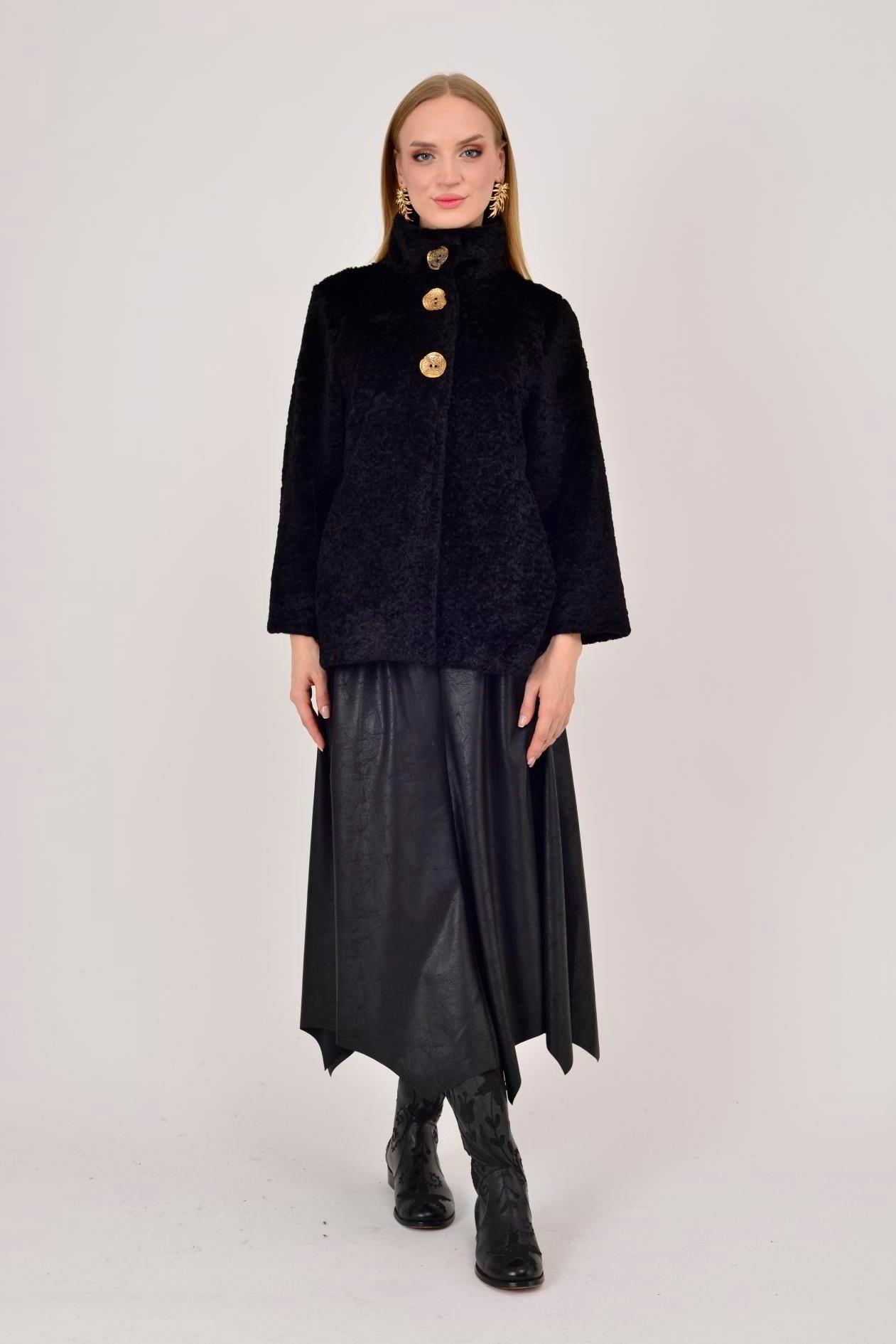 67295 Asimetrik Büyük Düğme Kısa Kaban