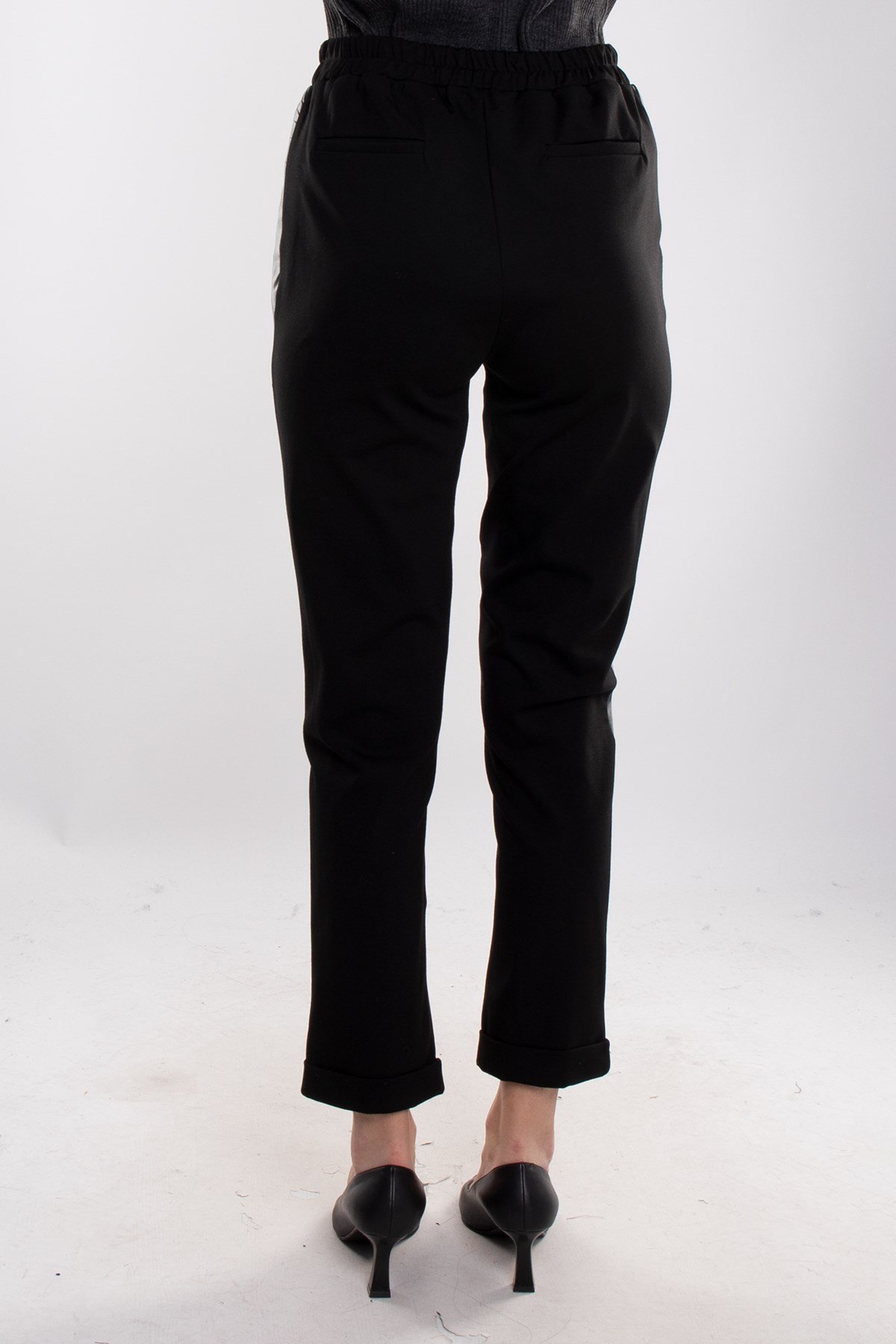 70180 Beli Lastikli Önü Deri Kadın Pantolon