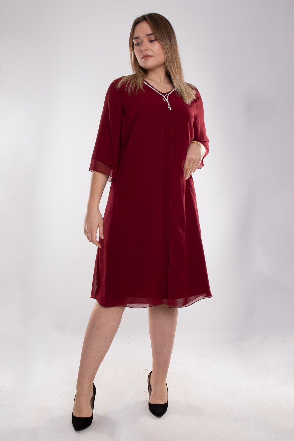 7030 Büyük Beden SuYolu Taş Kolyeli Krep Şifon Elbise