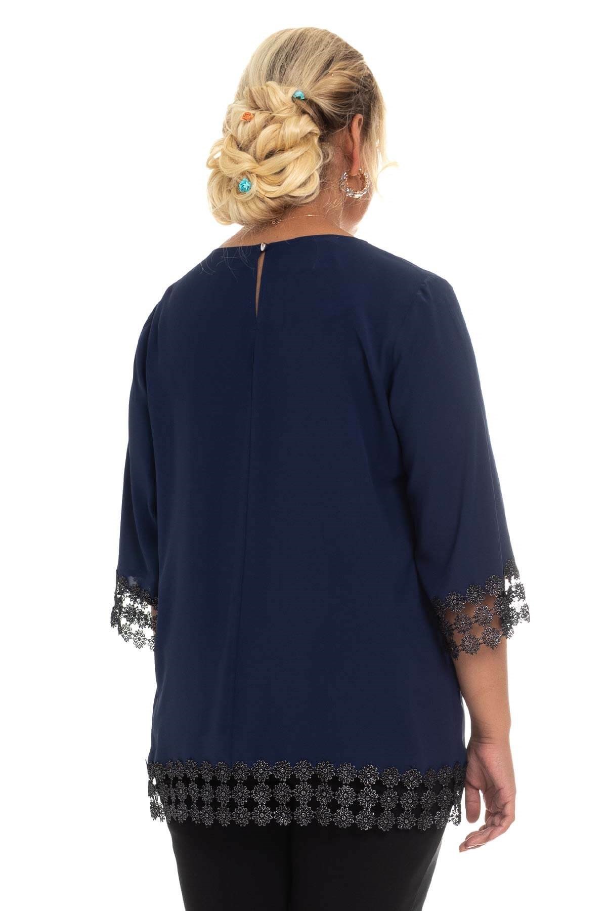 7041 Kolu ve Etek Ucu Papatya Güpür Büyük Beden Bluz