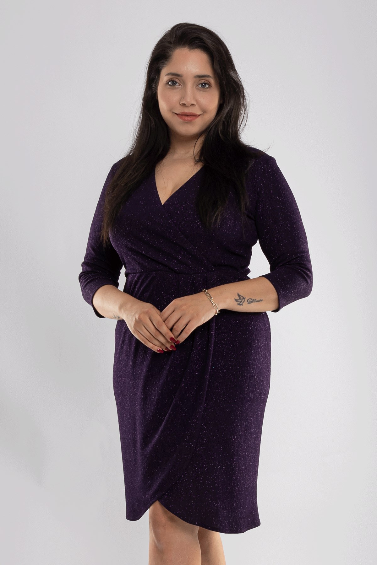 7046 Büyük Beden Kruvaze Yaka Piliseli Simli Kısa Elbise