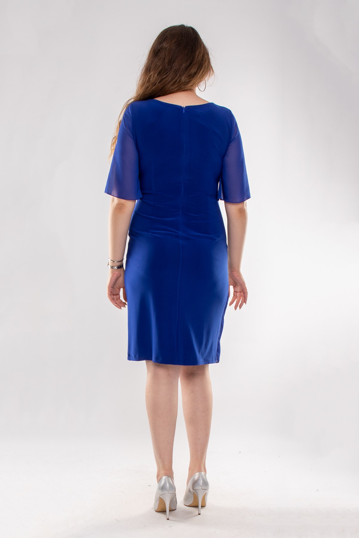 7052 Büyük Beden Yandan Broşlu Krep Şifon Kısa Elbise