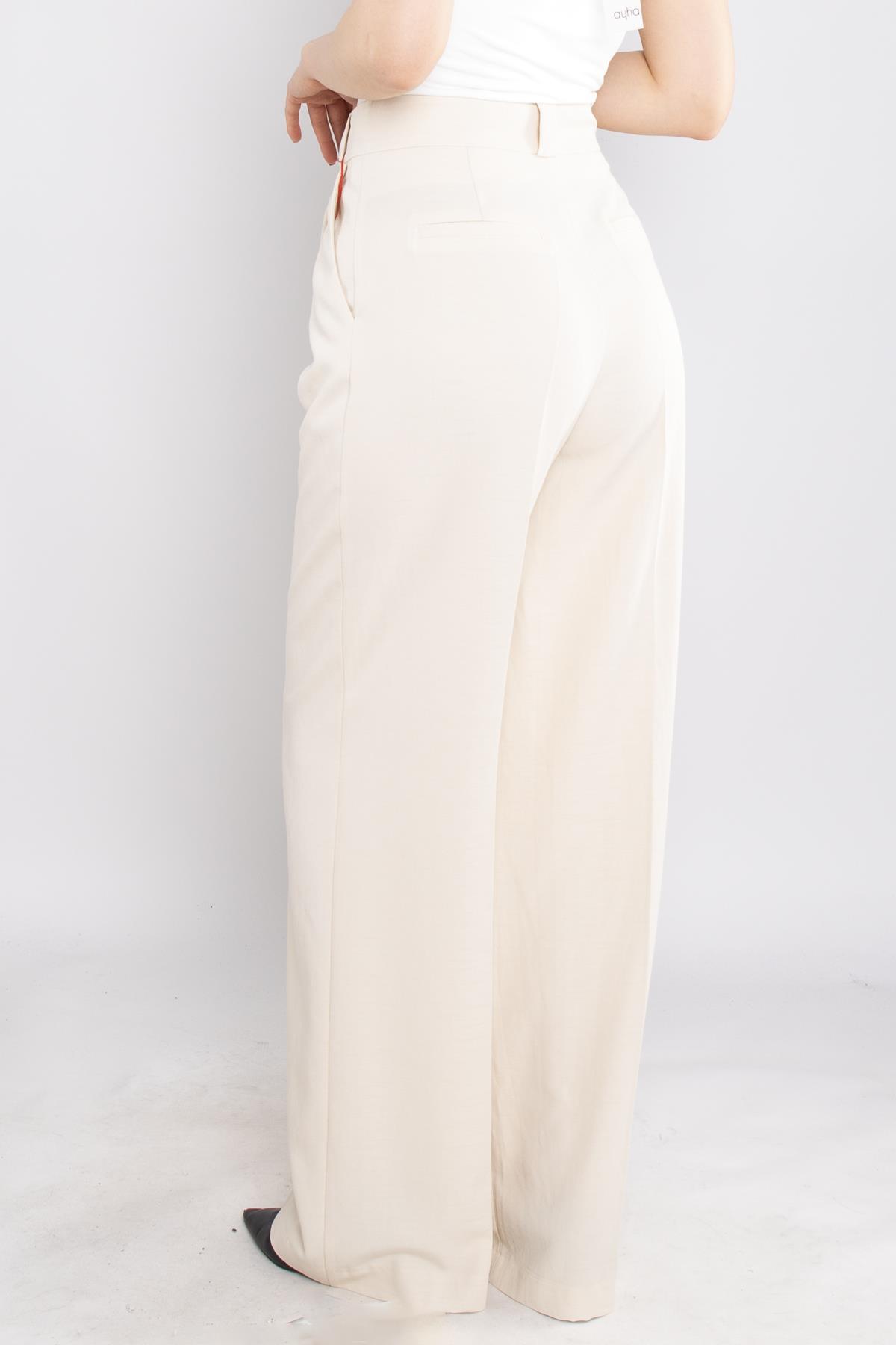 70738 Kemer Agraflı Detaylı Pileli Palazzo Pantolon