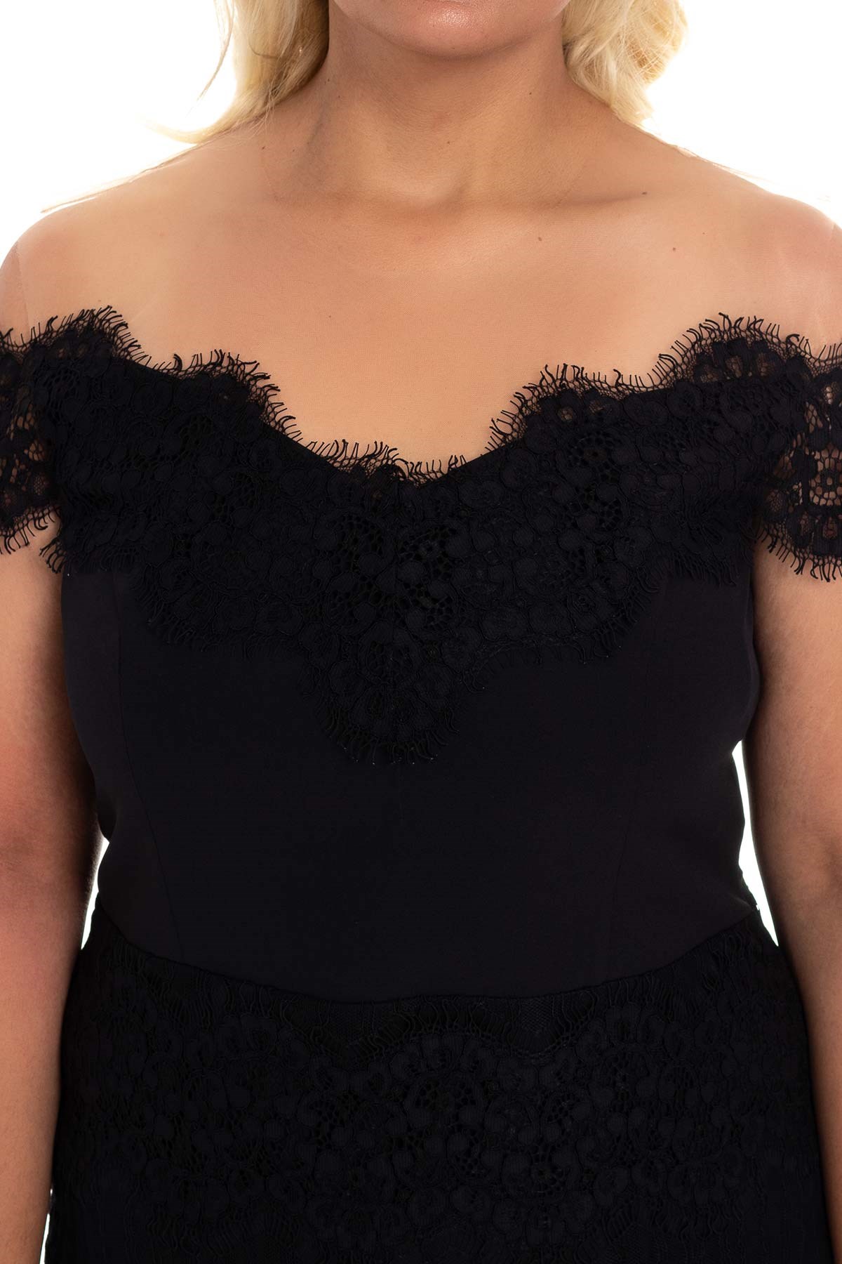 7074 BB Tül Detaylı Güpür Kısa Elbise