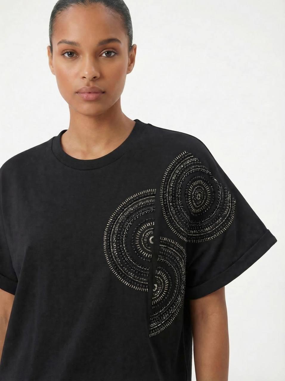 7568 Omuz Boncuklu Mandala Desen Kısa Kol Tshirt