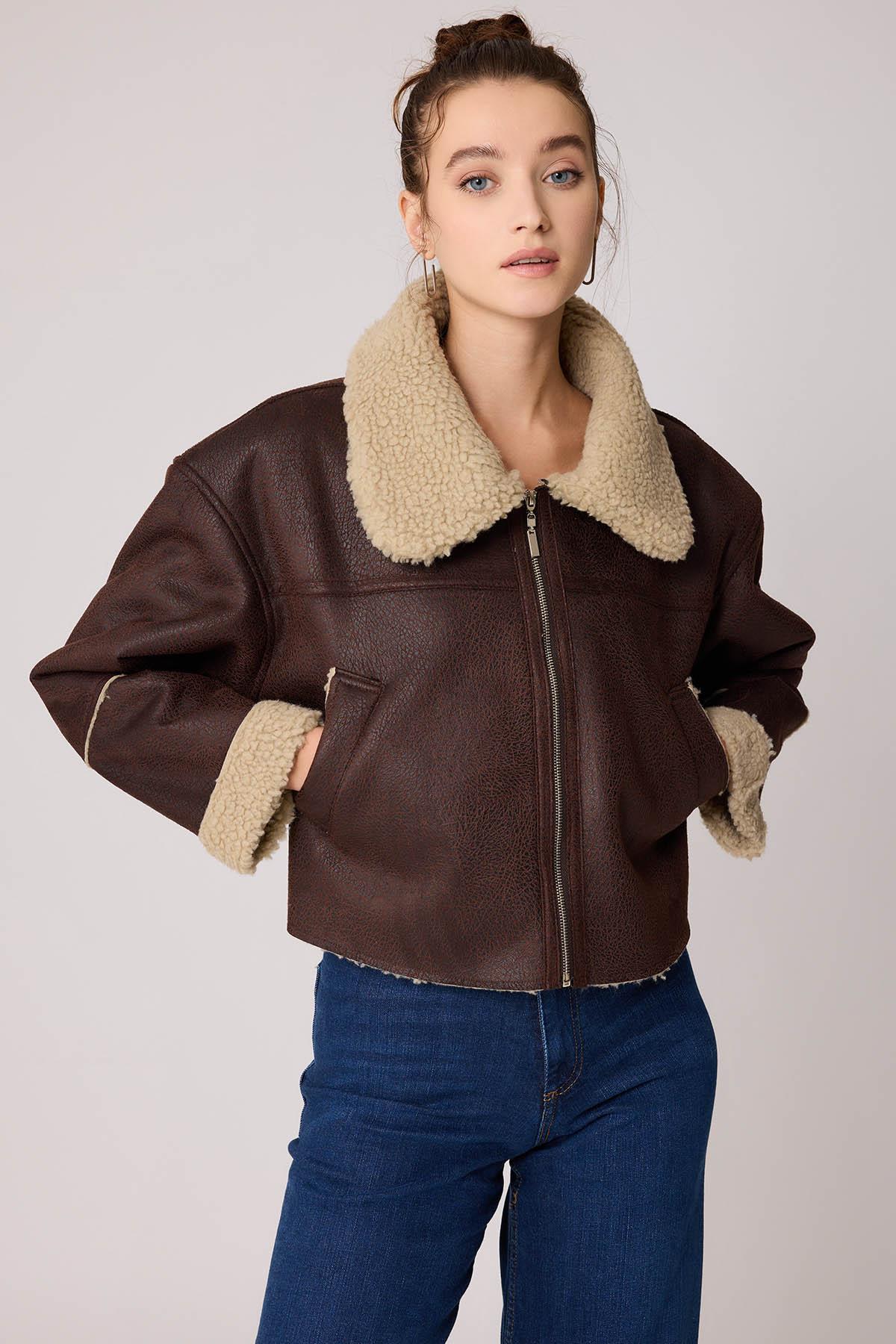 8025 İçi Kürklü Crop Fermuarlı Kadın Deri Ceket