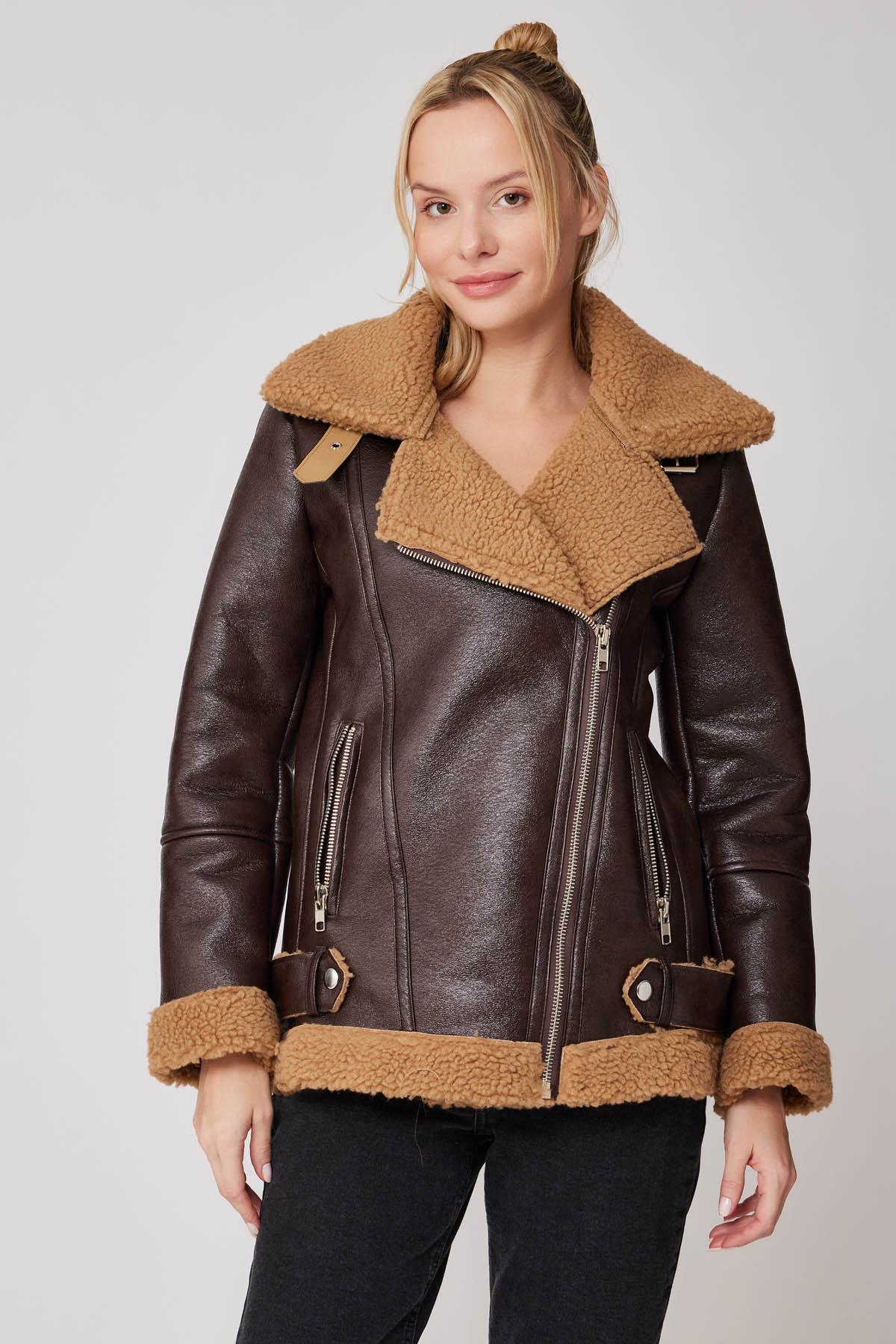 8067 İçi Kürklü Asimetrik Fermuarlı Deri Ceket