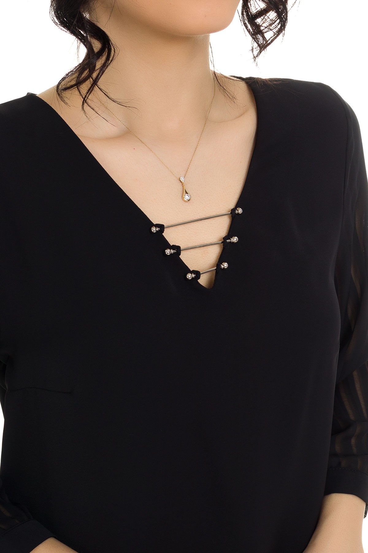80892 Yaka Metalli Detaylı Bluz