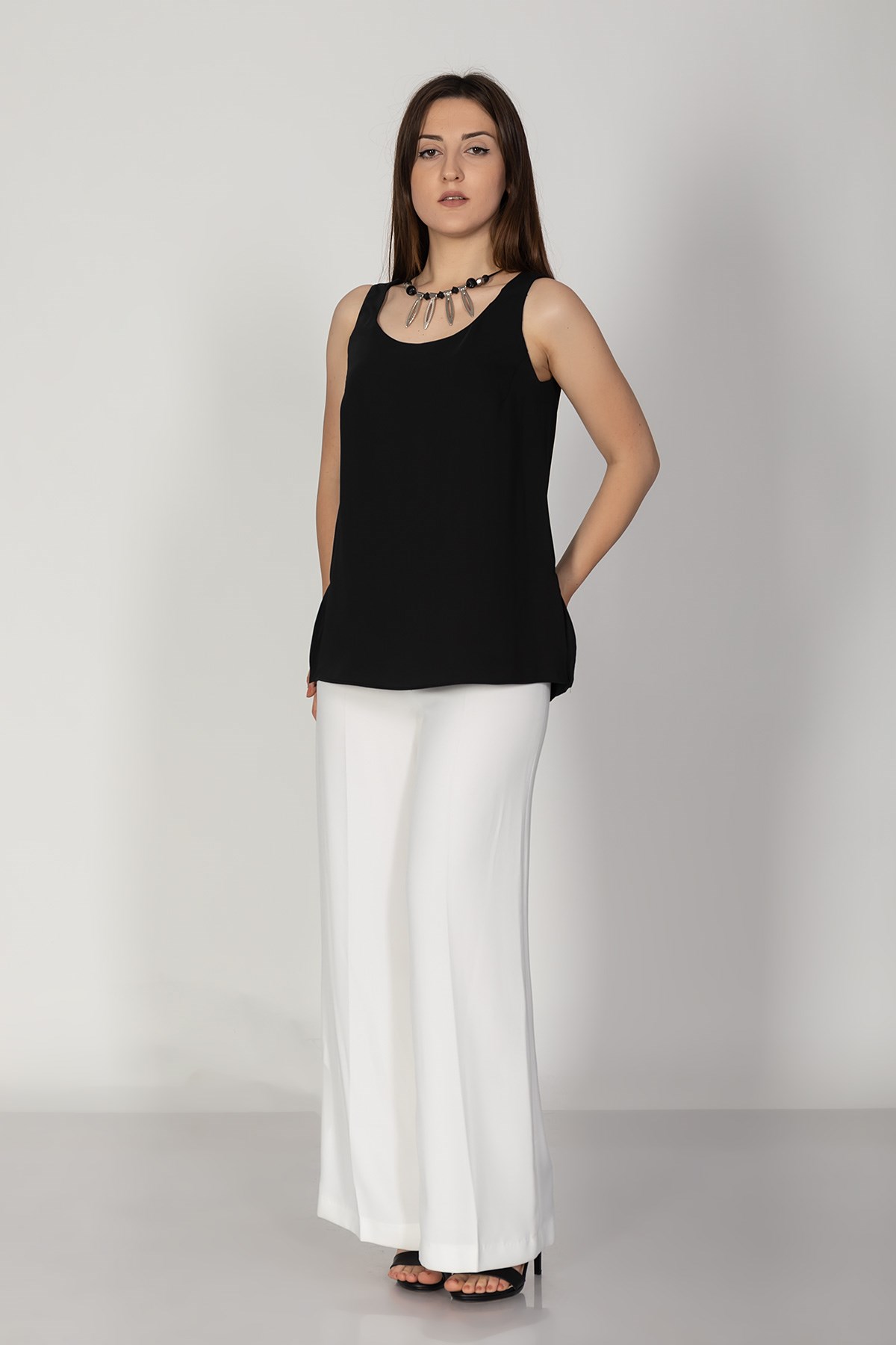 81398 U yaka Kolsuz Yanı Yırtmaçlı Astarlı Bluz