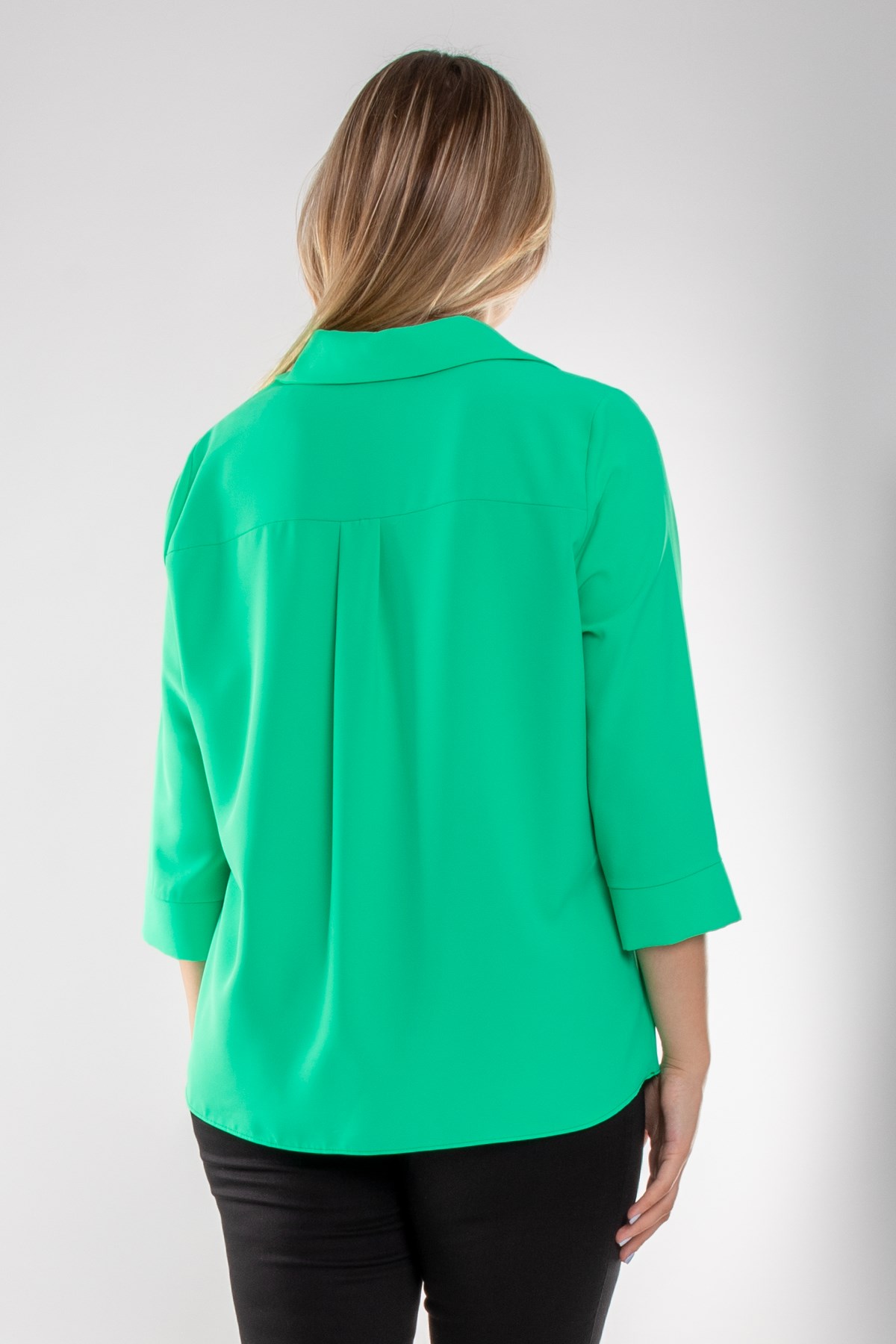 81592 Büyük Beden Broşlu Truvakar Kol Krep Bluz