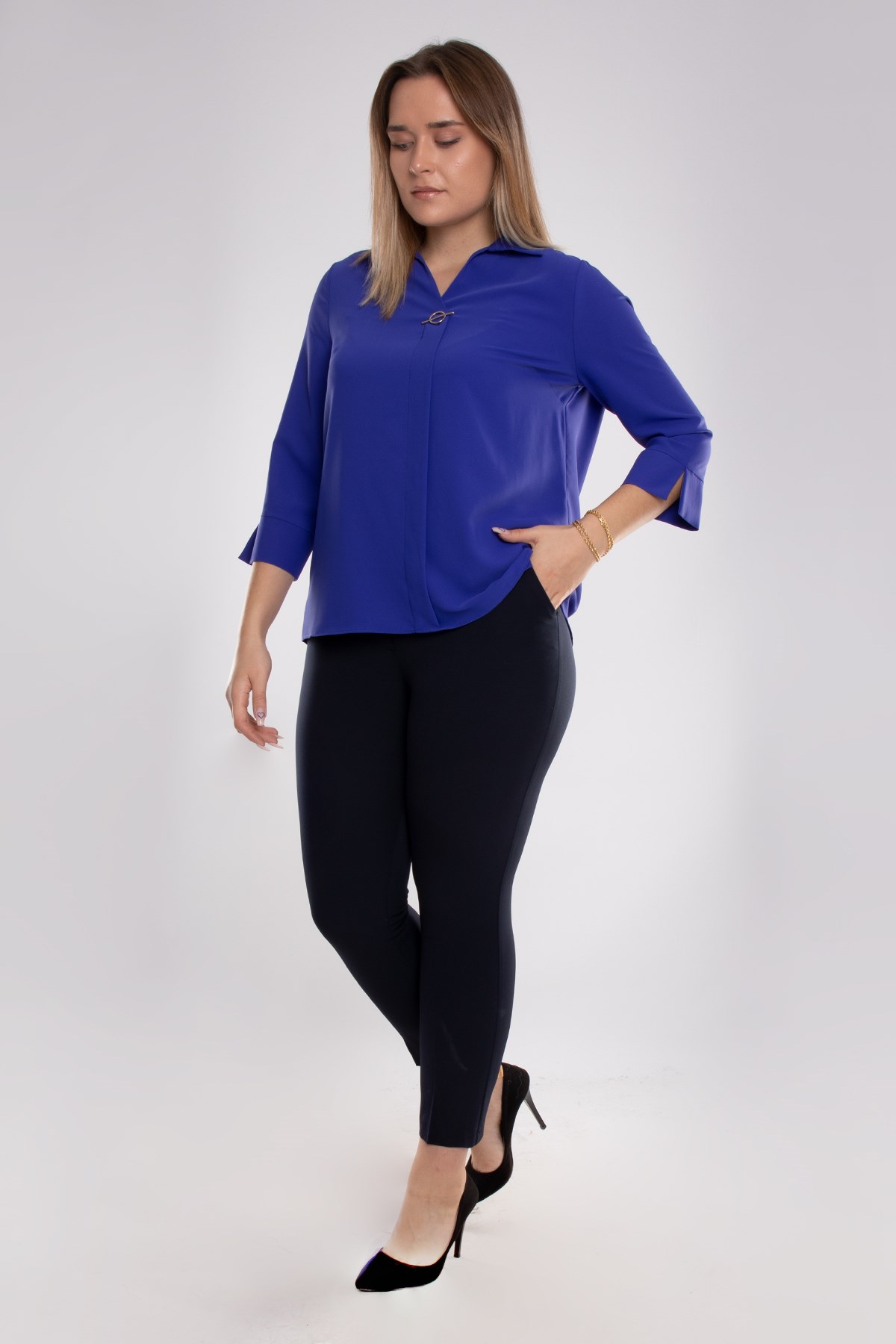 81592 Büyük Beden Broşlu Truvakar Kol Krep Bluz