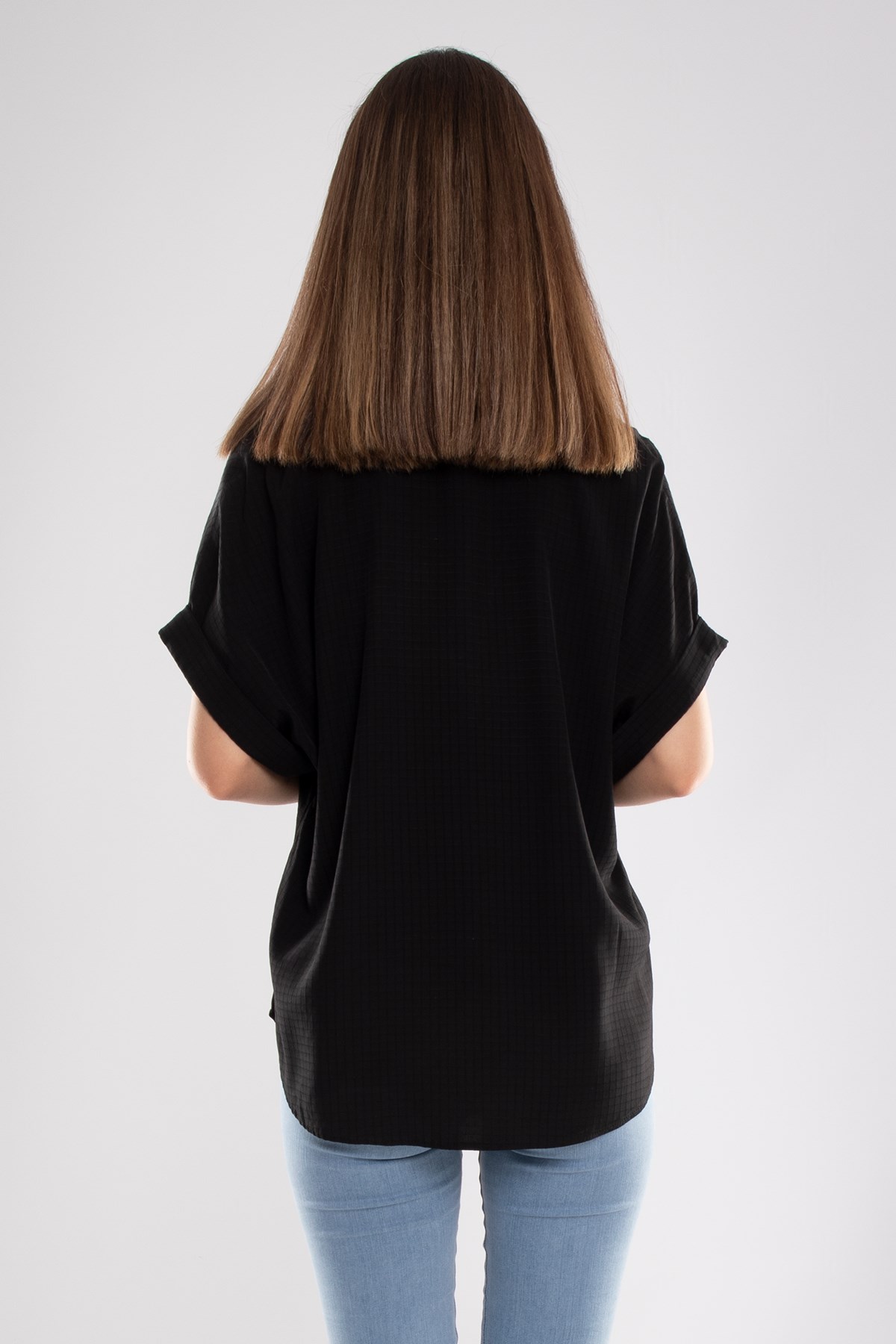 81699 Kendinden Kareli V Yaka Broşlu Viscon Bluz